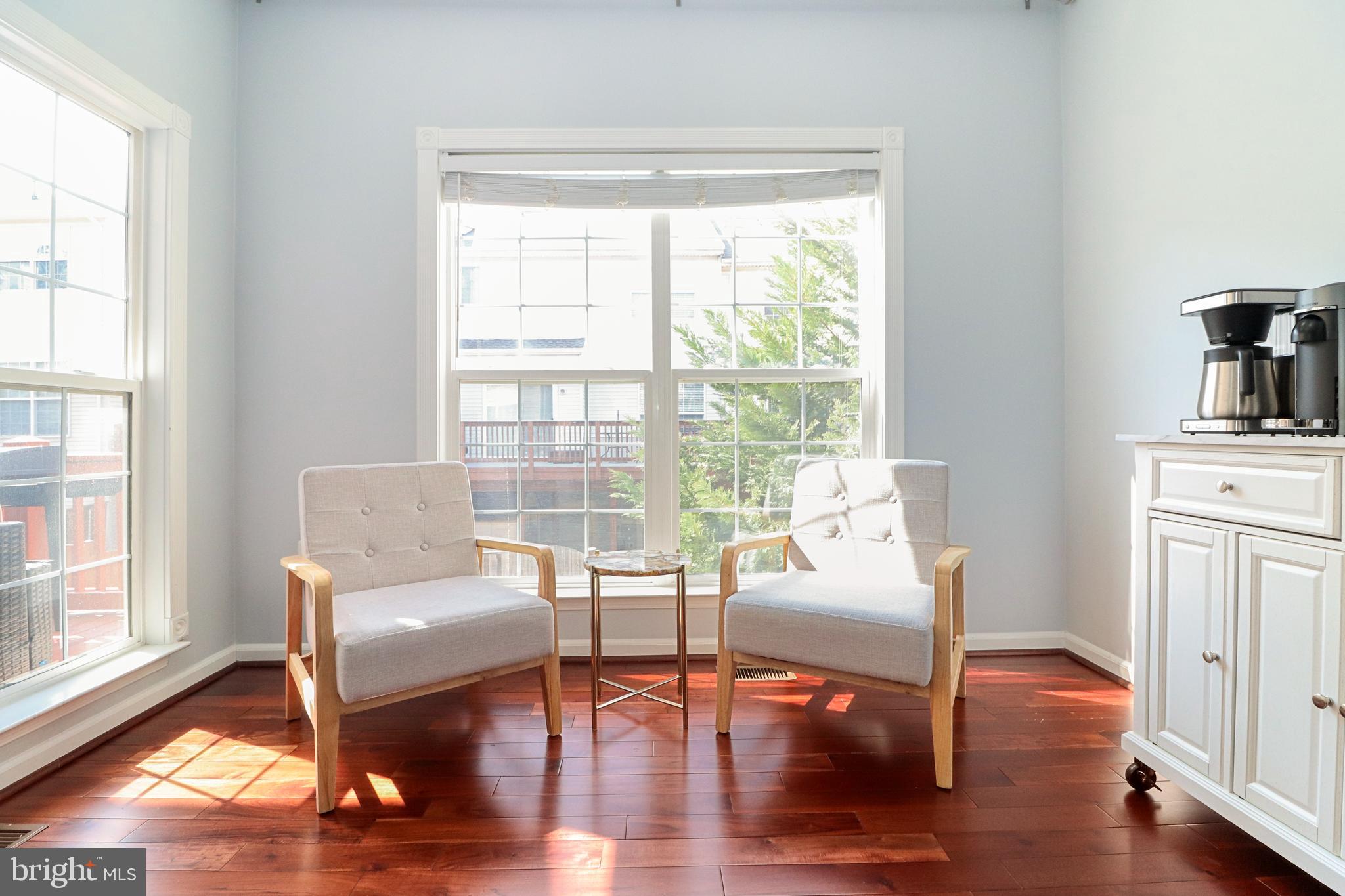 TOWNES AT FAIR LAKES GLEN - Residential