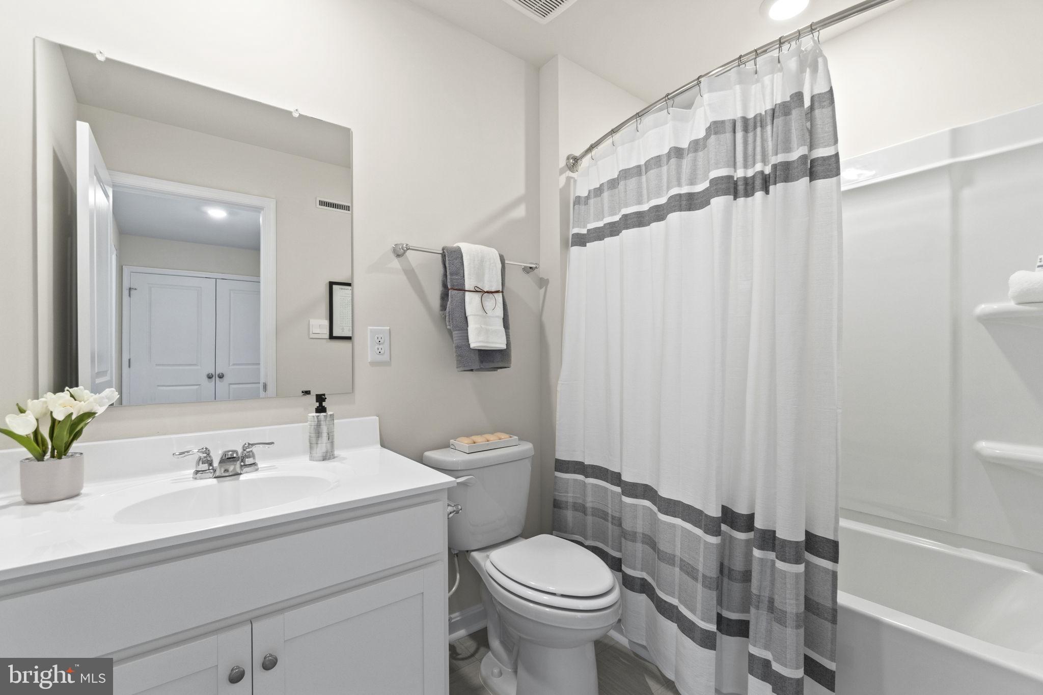 RETREAT AT WINDING CREEK - Residential