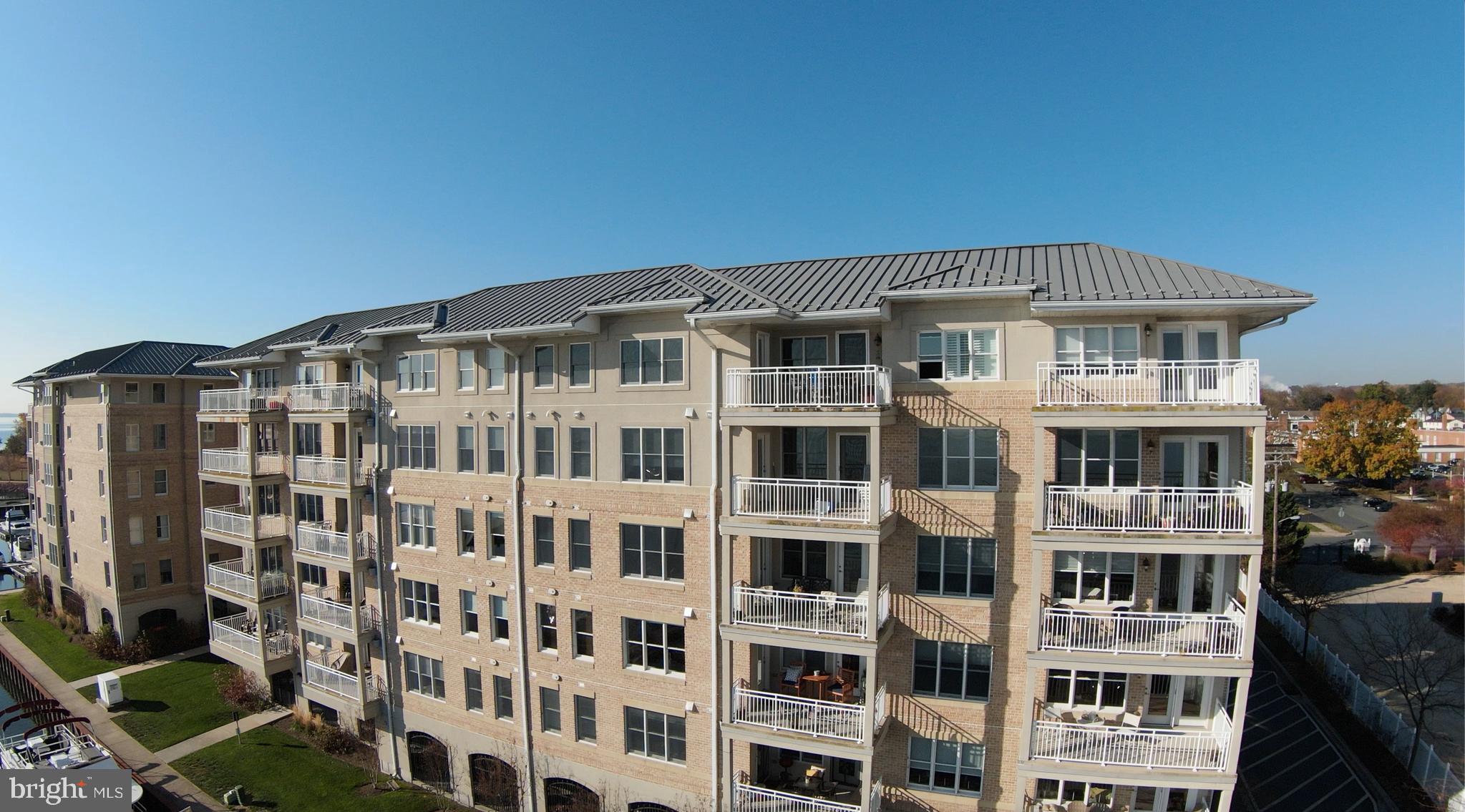 HERON HARBOR - Residential