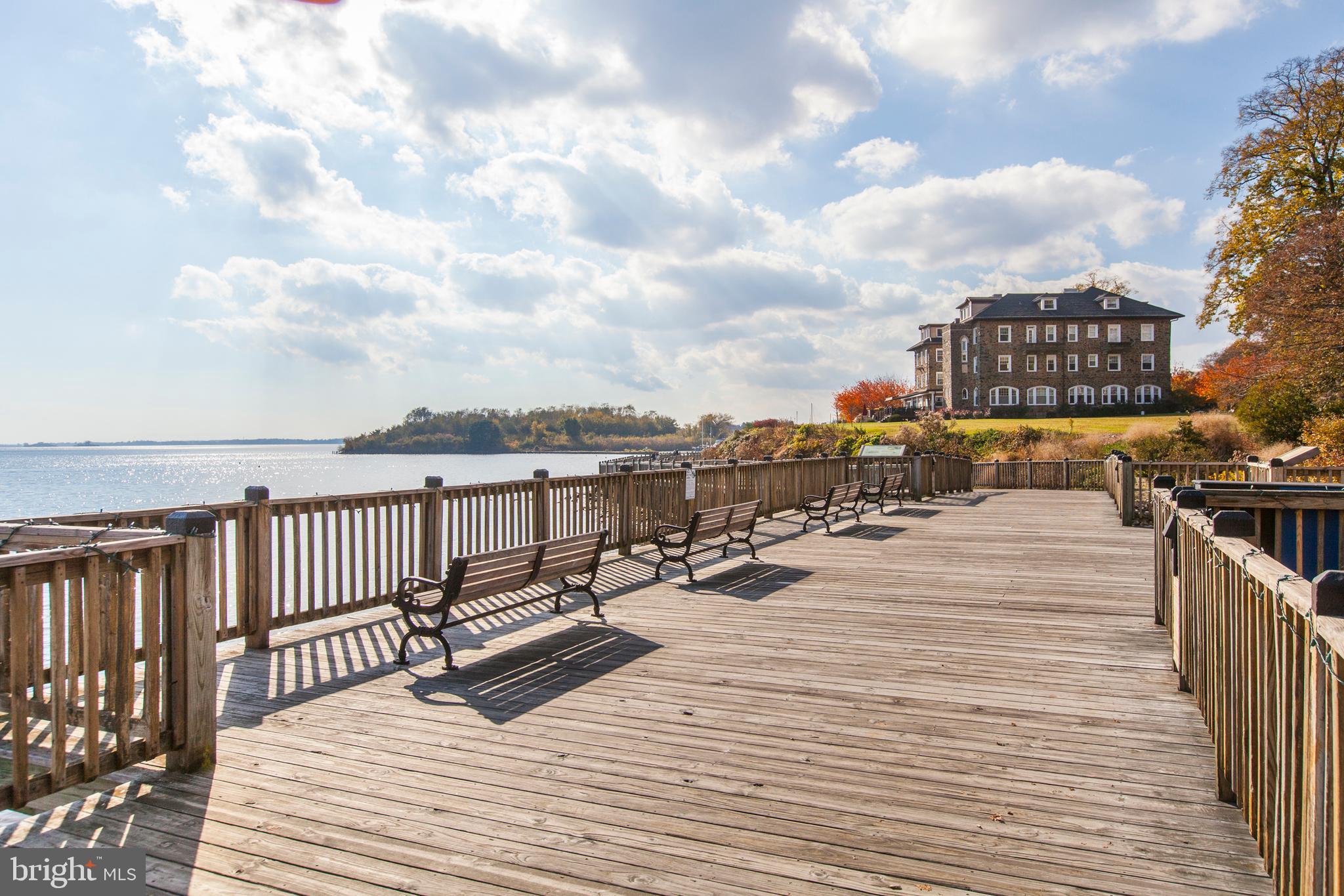 HERON HARBOR - Residential