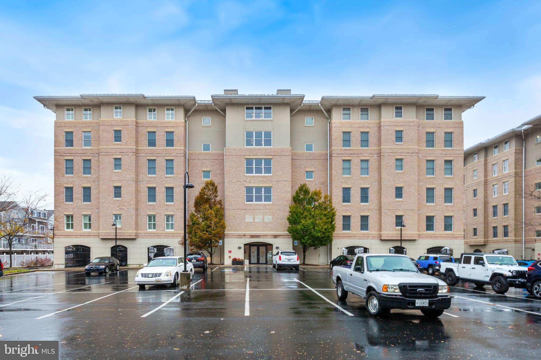 HERON HARBOR - Residential