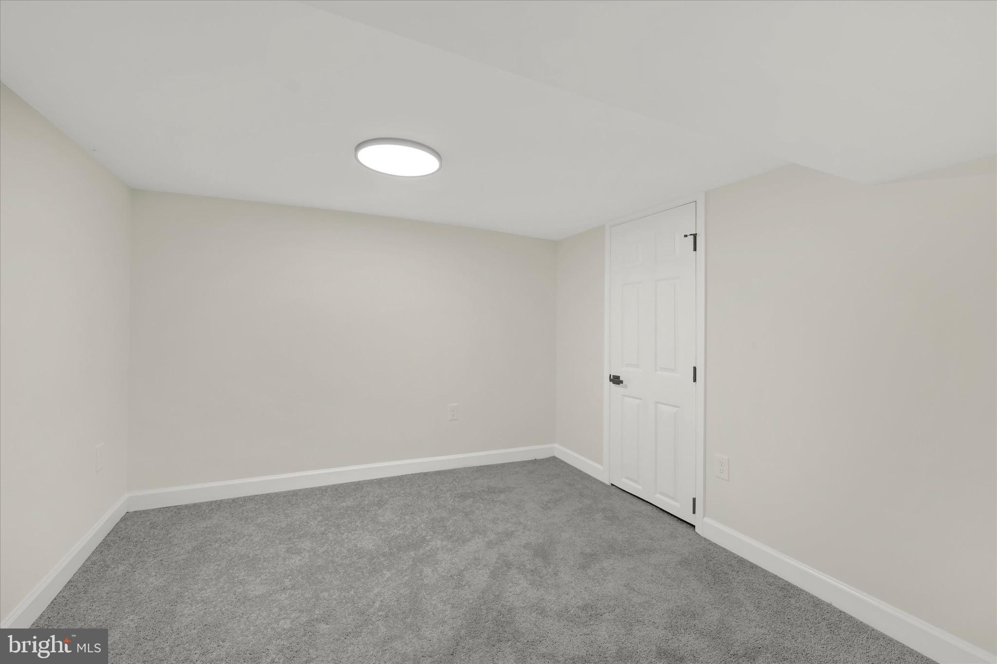 MONDAWMIN - Residential