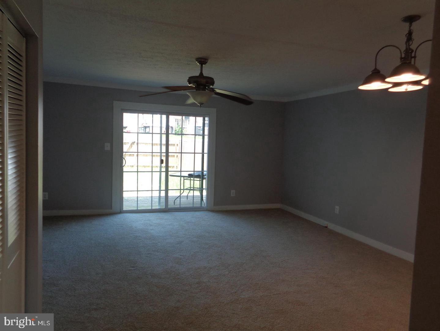 CARROLL MANOR - Residential Lease