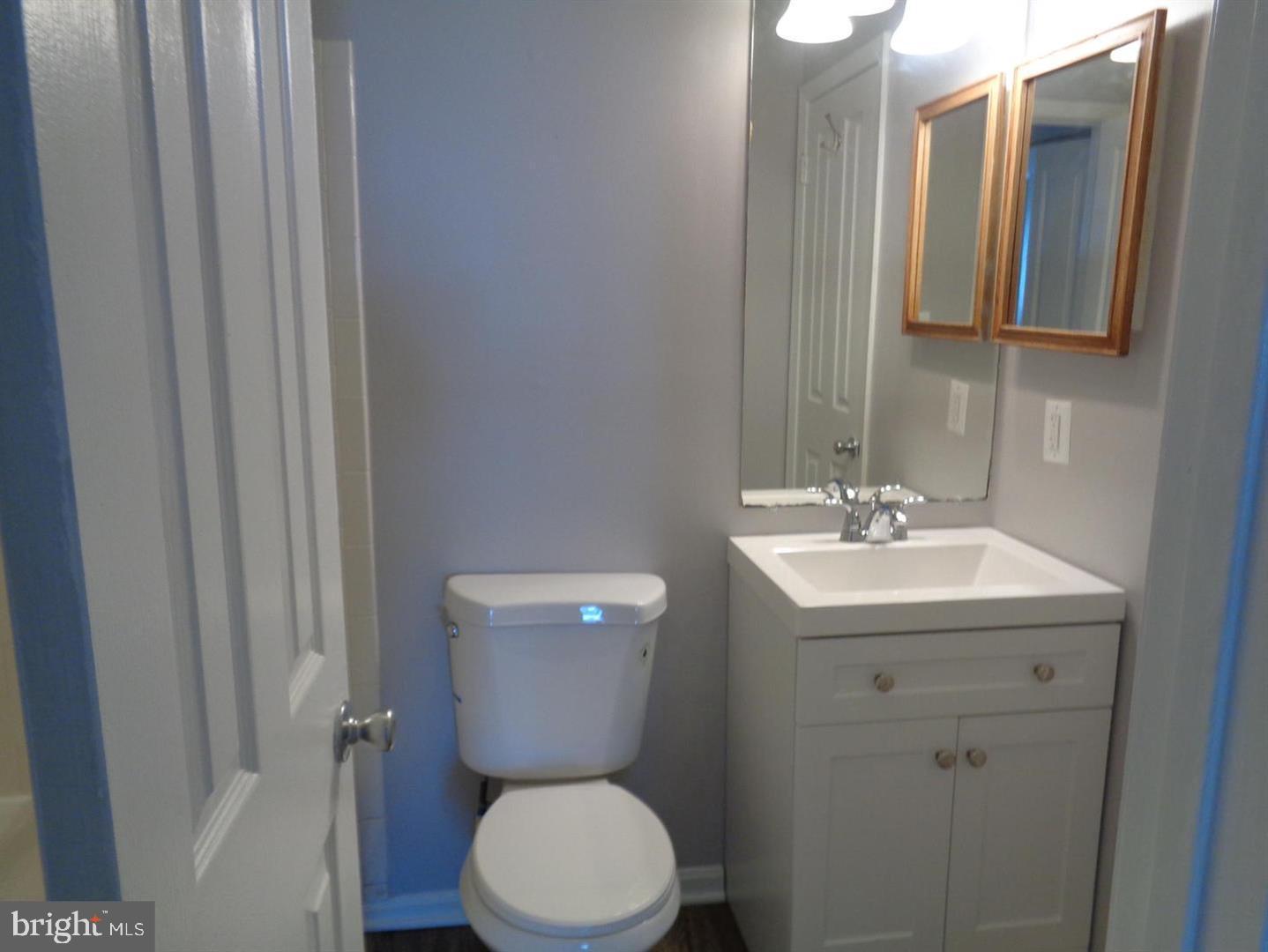 CARROLL MANOR - Residential Lease