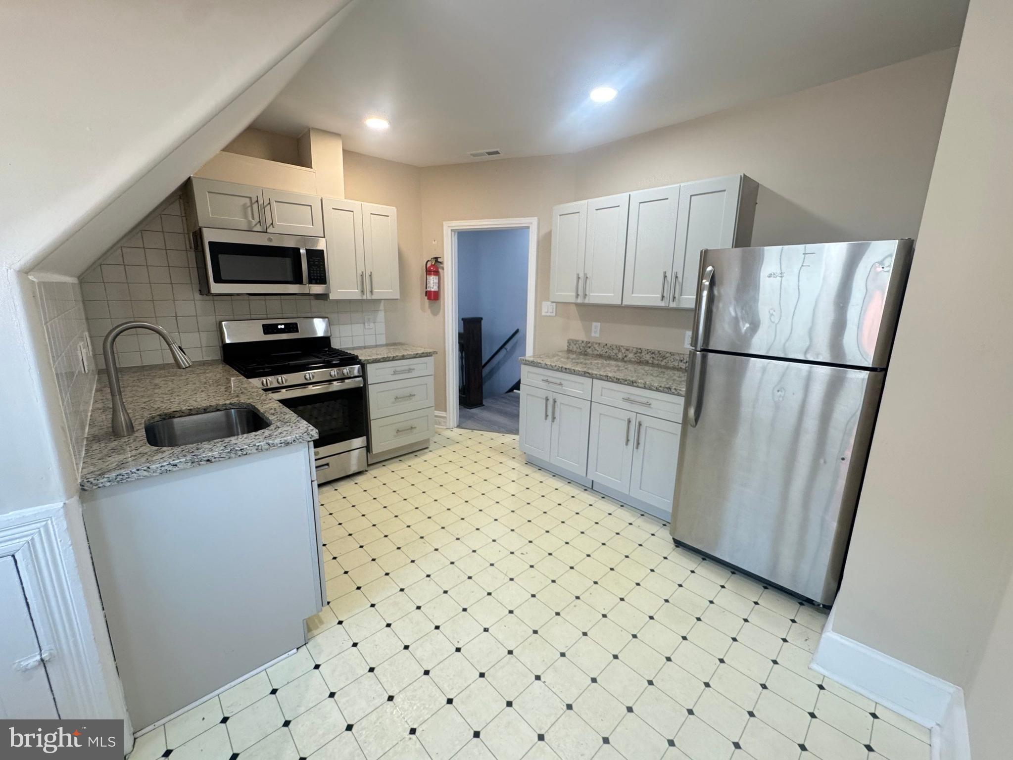 NORRISTOWN - Residential Income