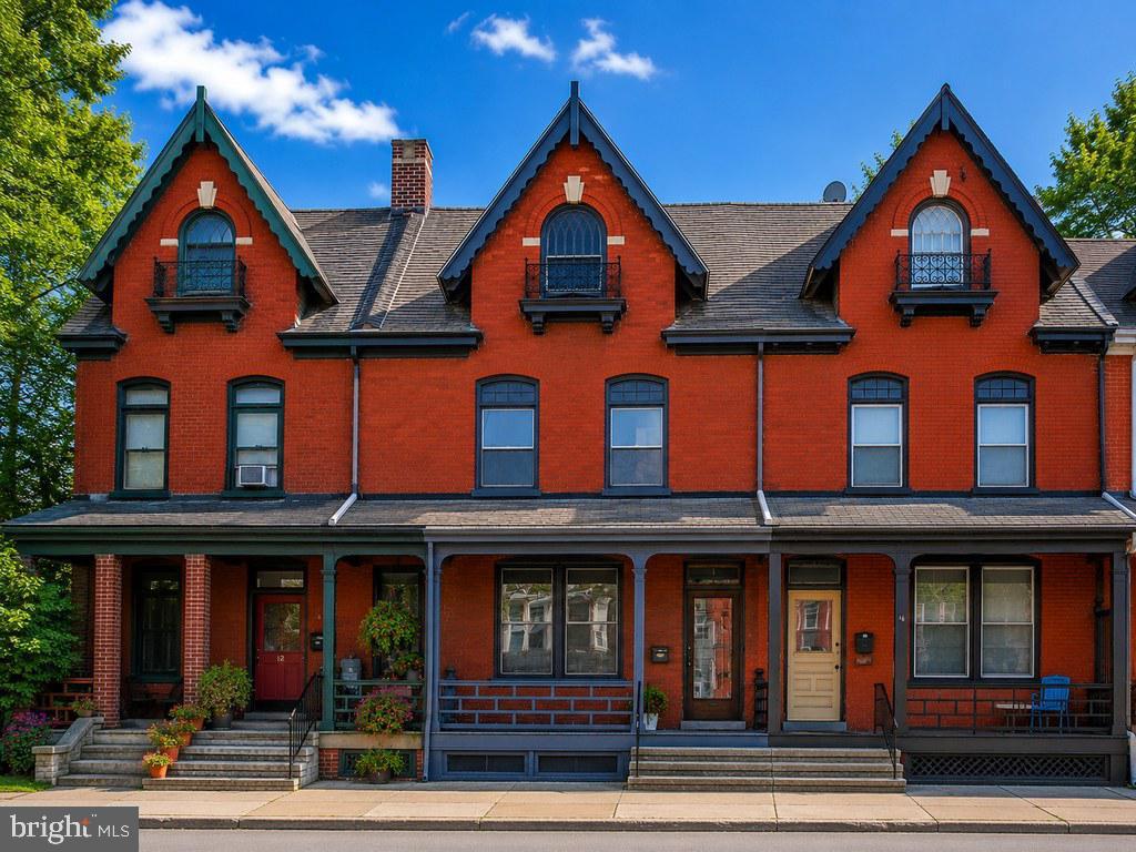 Photo of 16 W Liberty Street, LANCASTER, PA 17603 (MLS # PALA2095156)