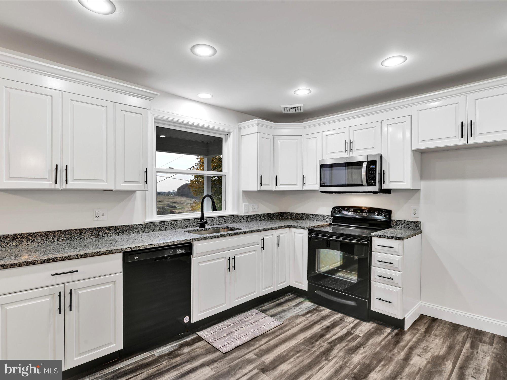 EAST HEMPFIELD - Residential