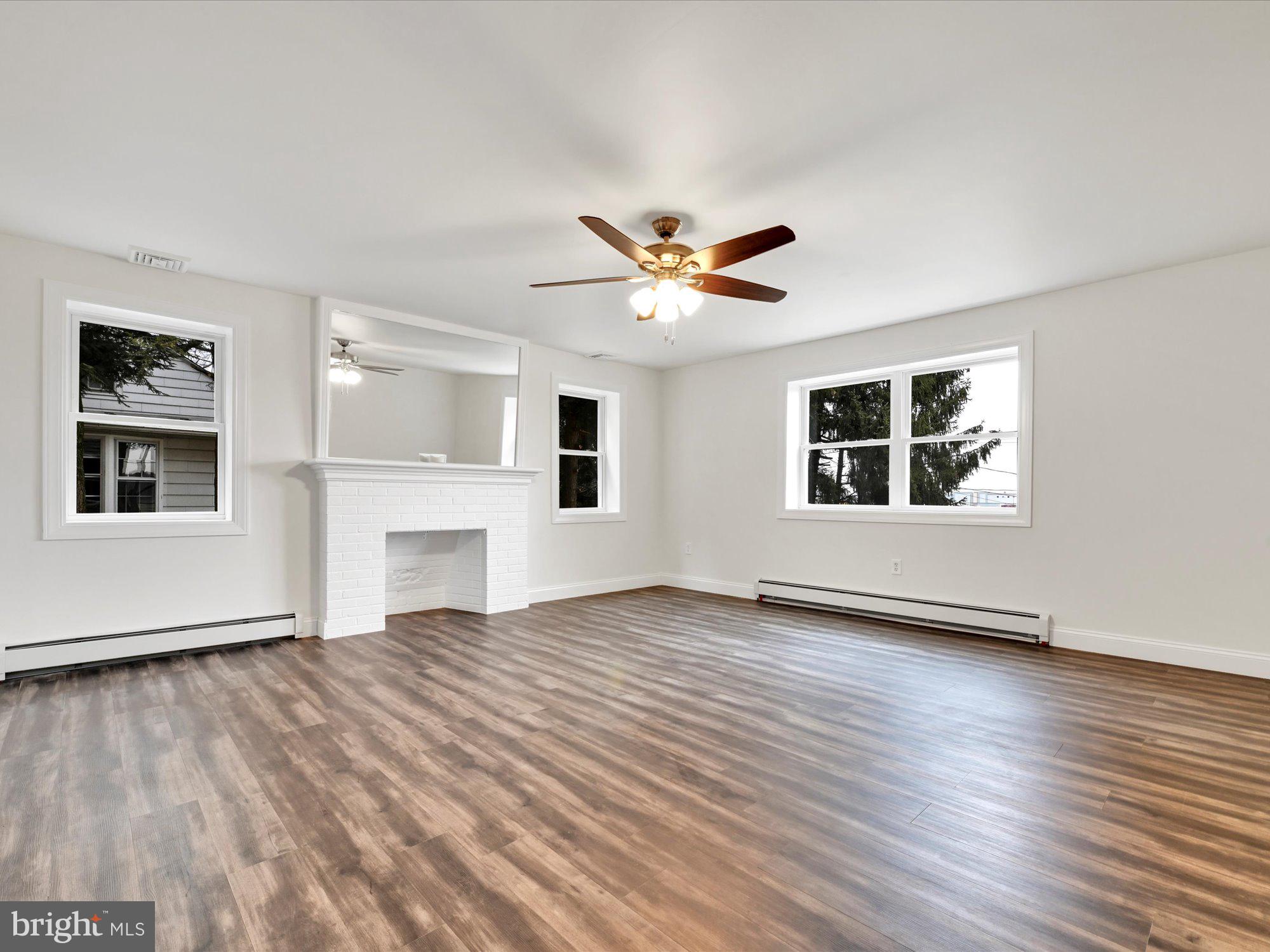 EAST HEMPFIELD - Residential