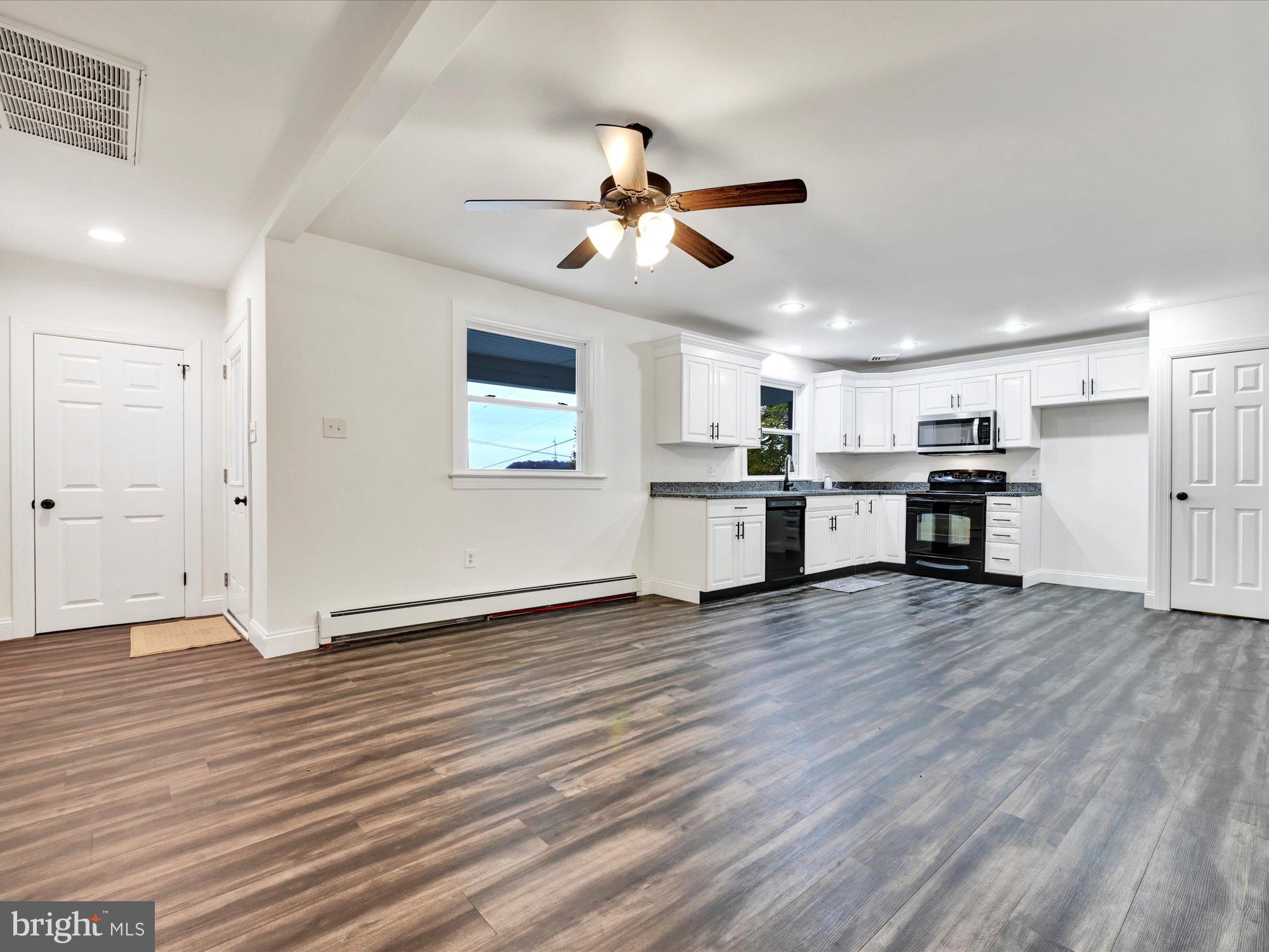 EAST HEMPFIELD - Residential