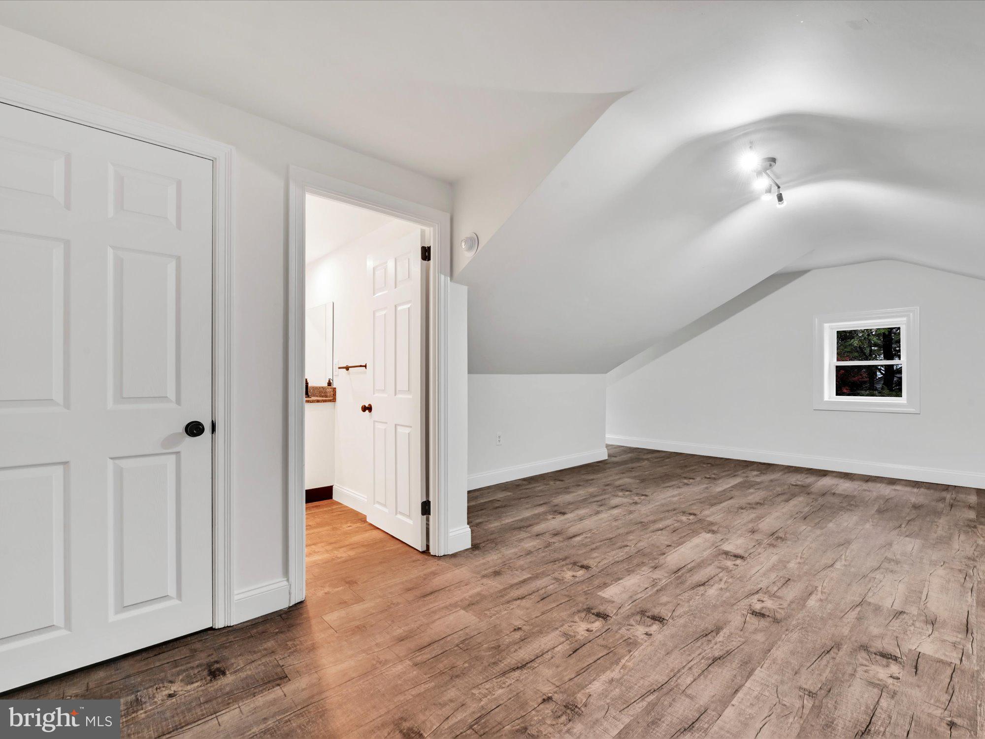 EAST HEMPFIELD - Residential