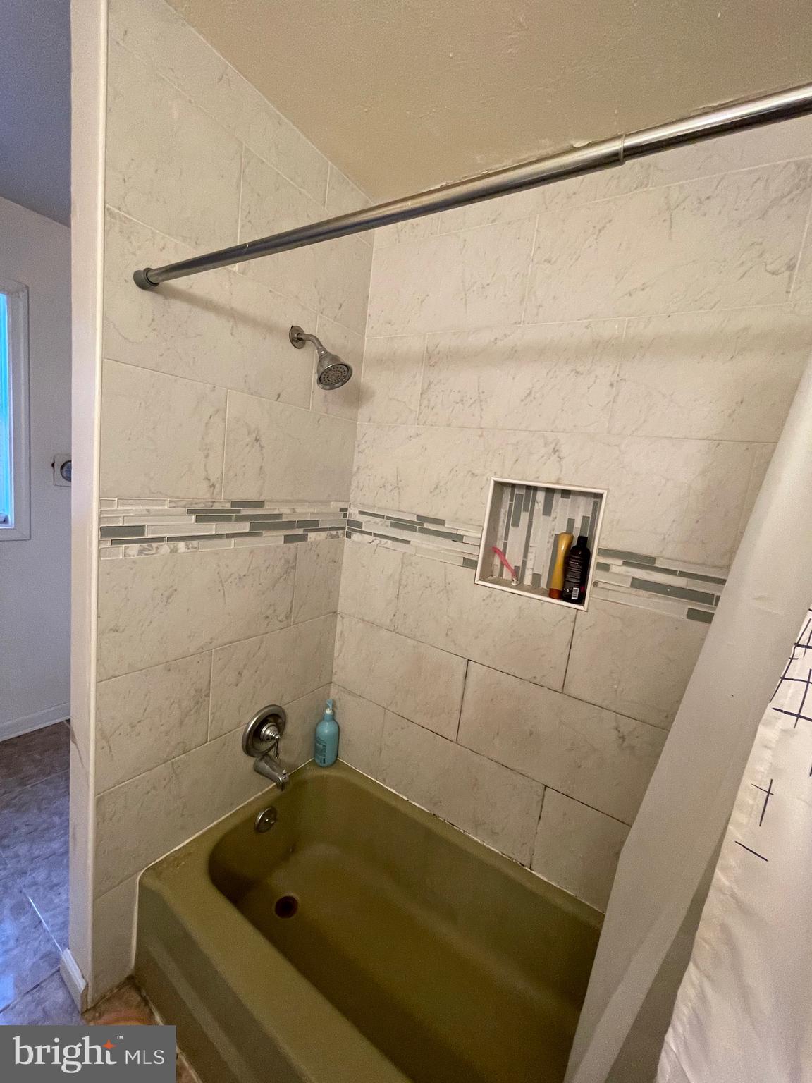 MADISON TERRACE - Residential Lease