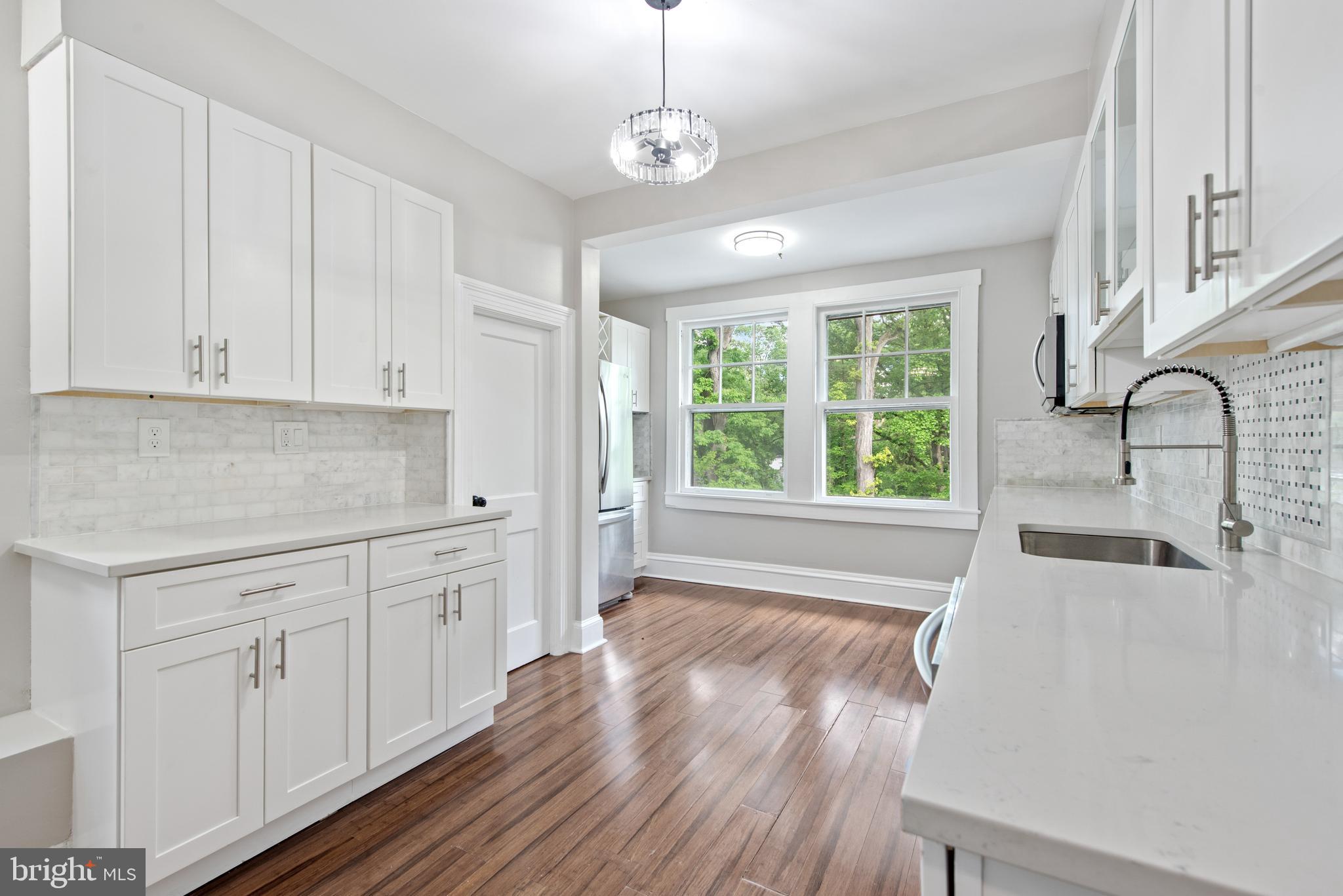 ROLAND PARK - Residential