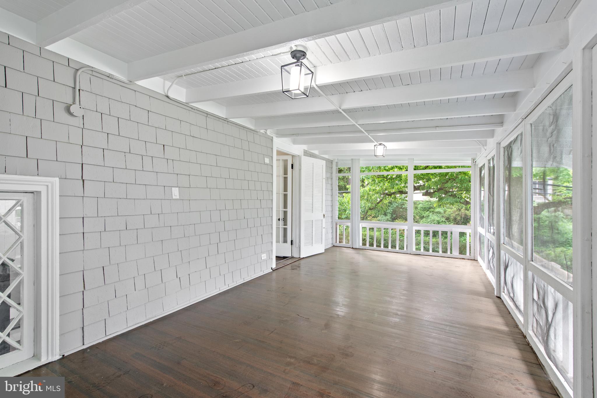 ROLAND PARK - Residential