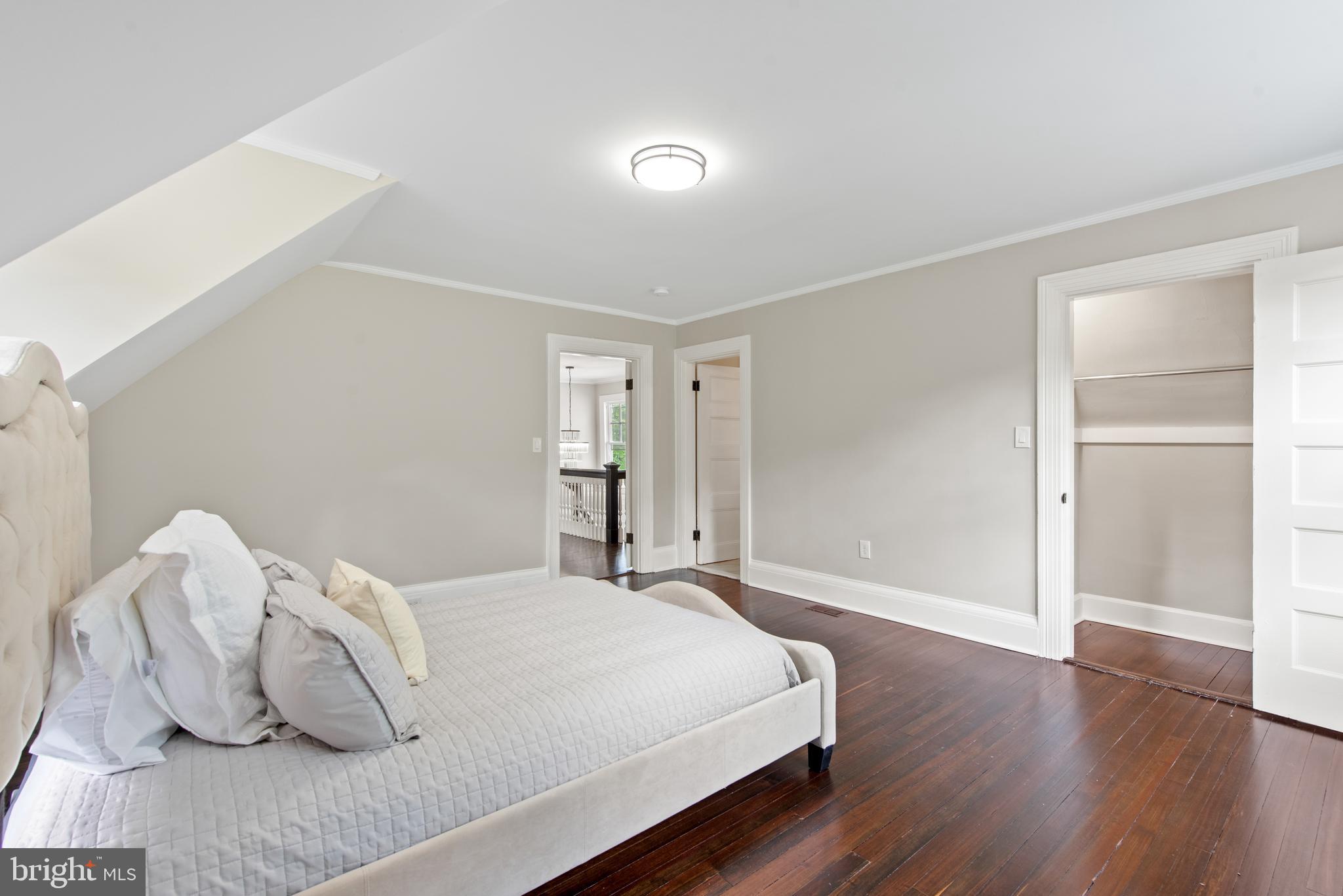 ROLAND PARK - Residential