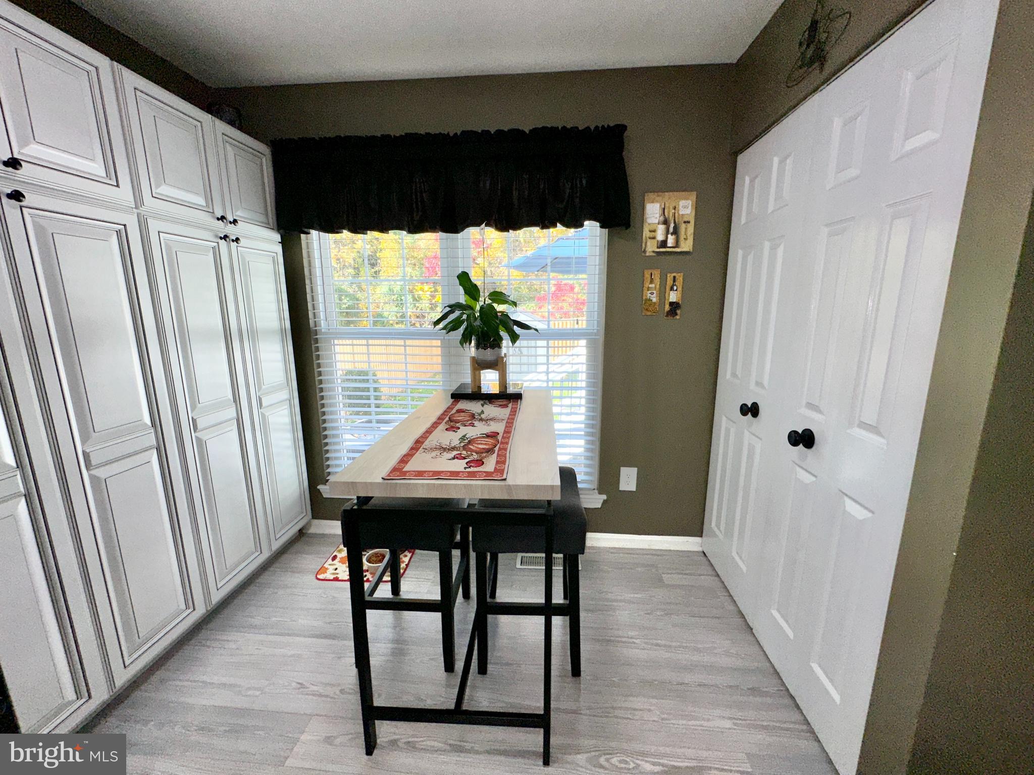 VILLAGE OF THOMAS RUN - Residential