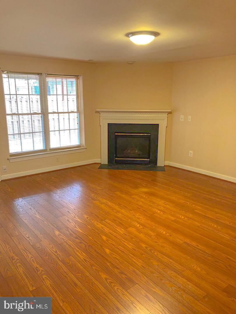 PRINCE WILLIAM COMMONS - Residential Lease