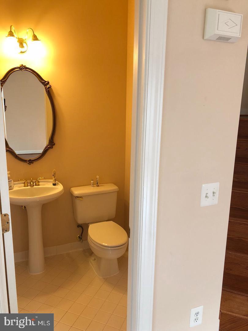 PRINCE WILLIAM COMMONS - Residential Lease