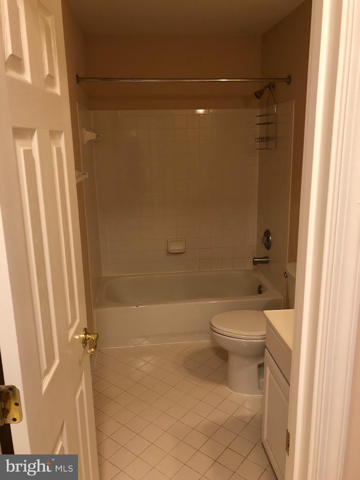 PRINCE WILLIAM COMMONS - Residential Lease