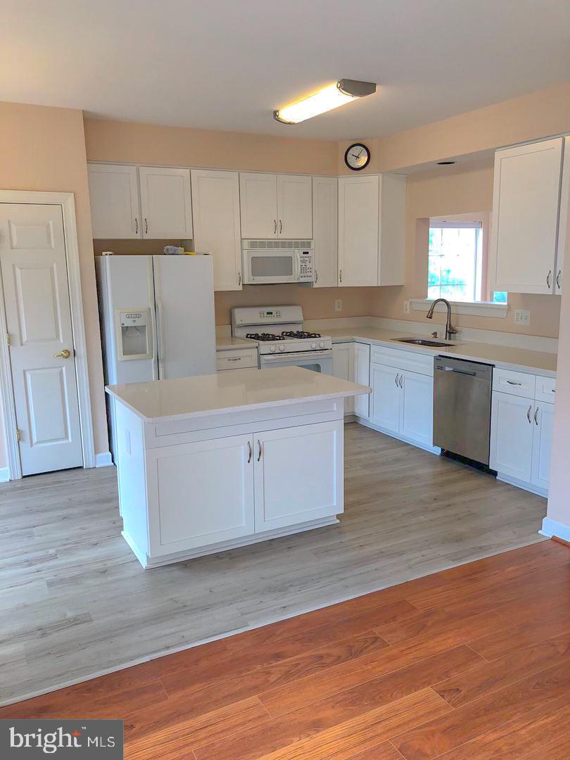 PRINCE WILLIAM COMMONS - Residential Lease