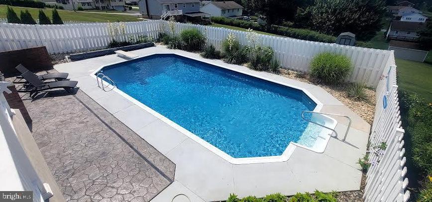 92 KENDALE ROAD