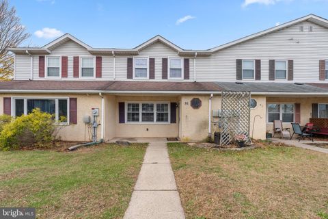 92 LAUREL COURT QUAKERTOWN PA 18951