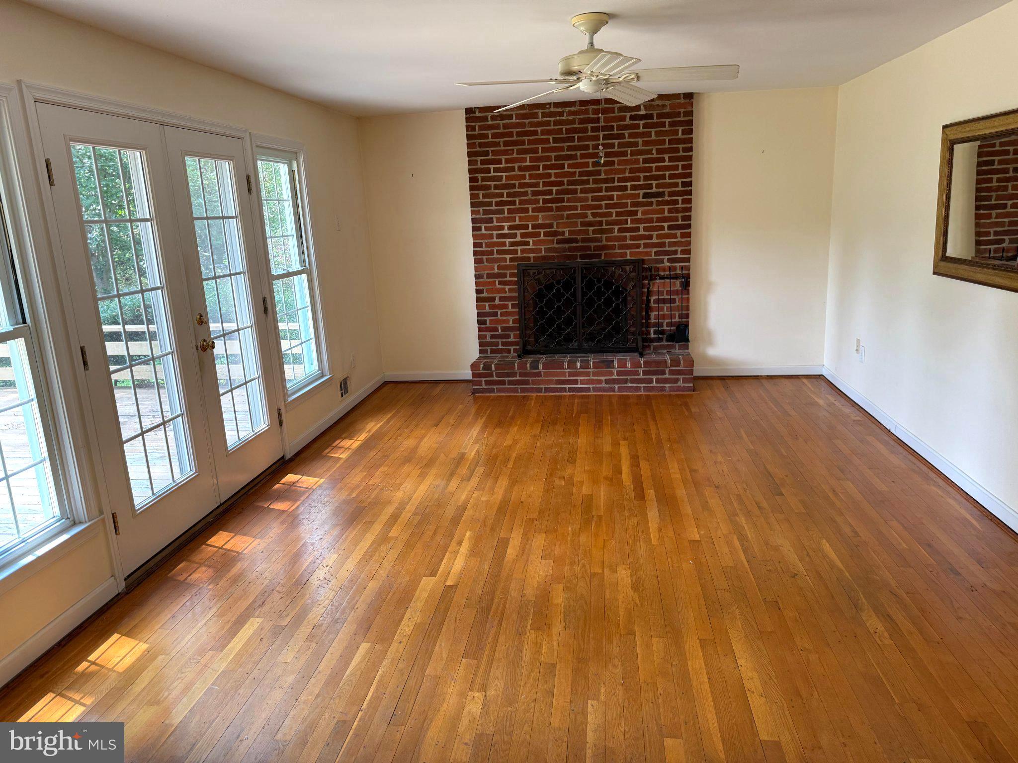 283 OAK COURT