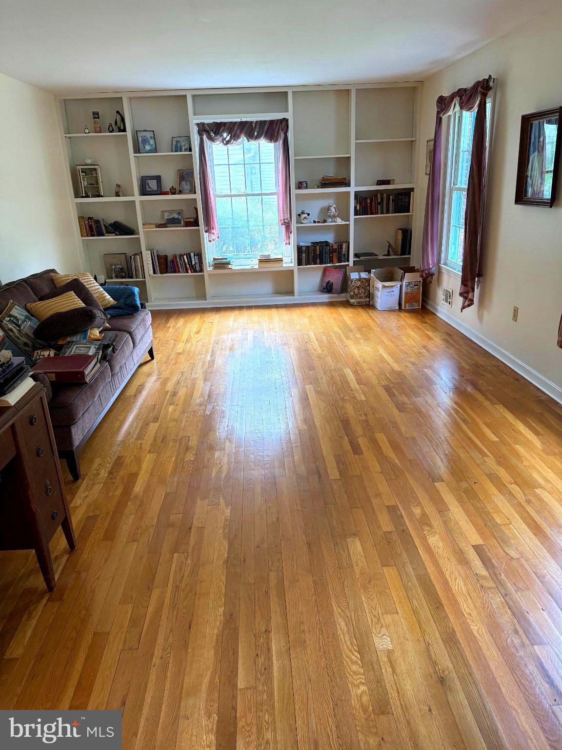 283 OAK COURT