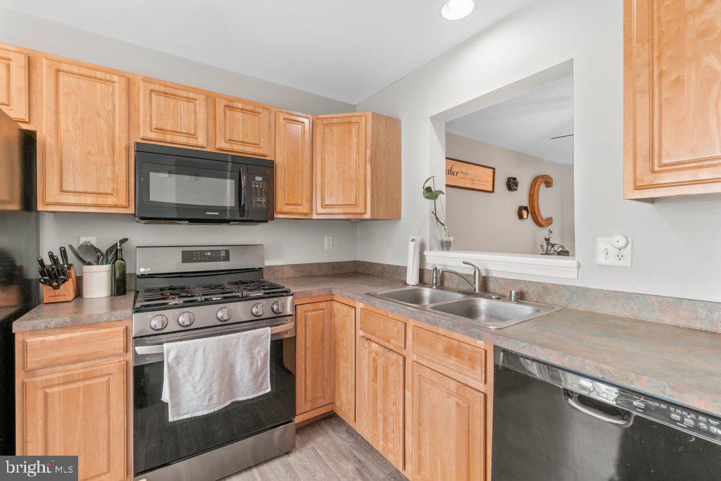 WINTERS RUN MANOR - Residential