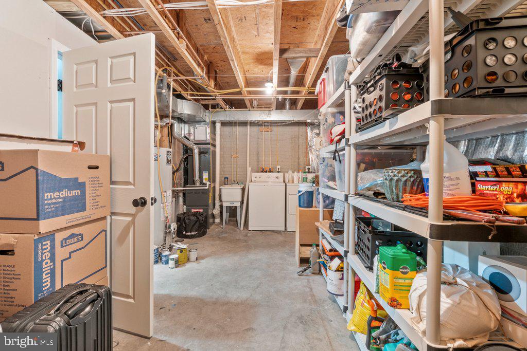 WINTERS RUN MANOR - Residential