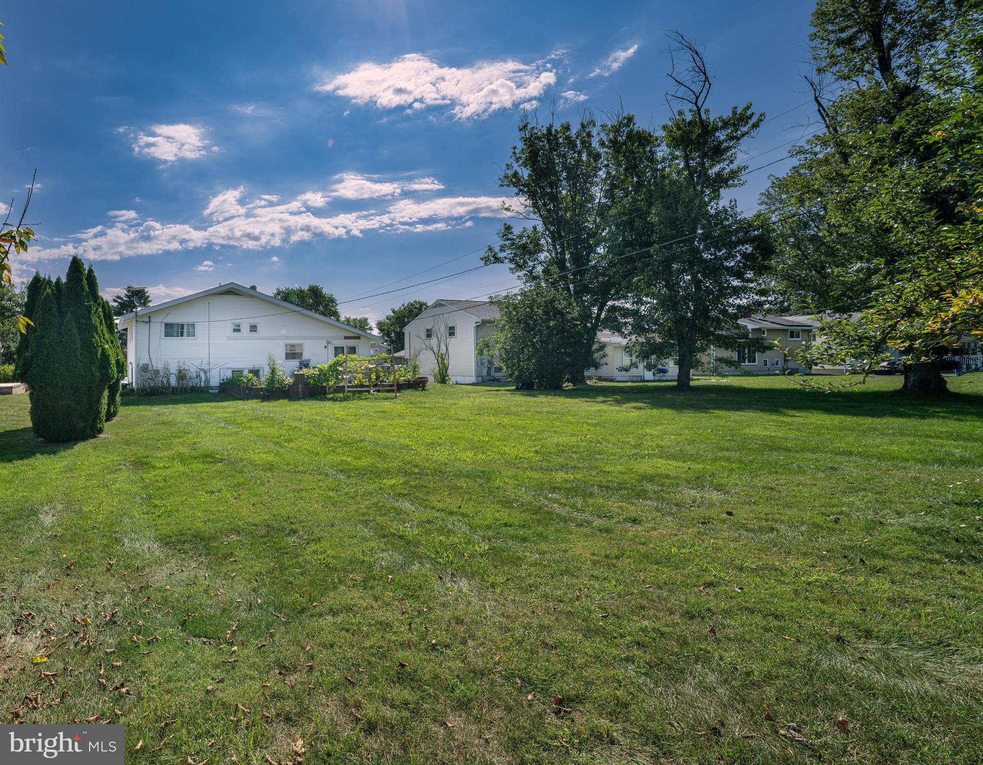 SHIRLEY HILLS - Residential