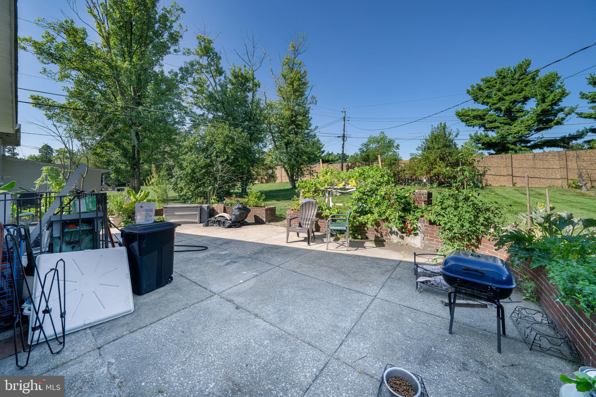 SHIRLEY HILLS - Residential