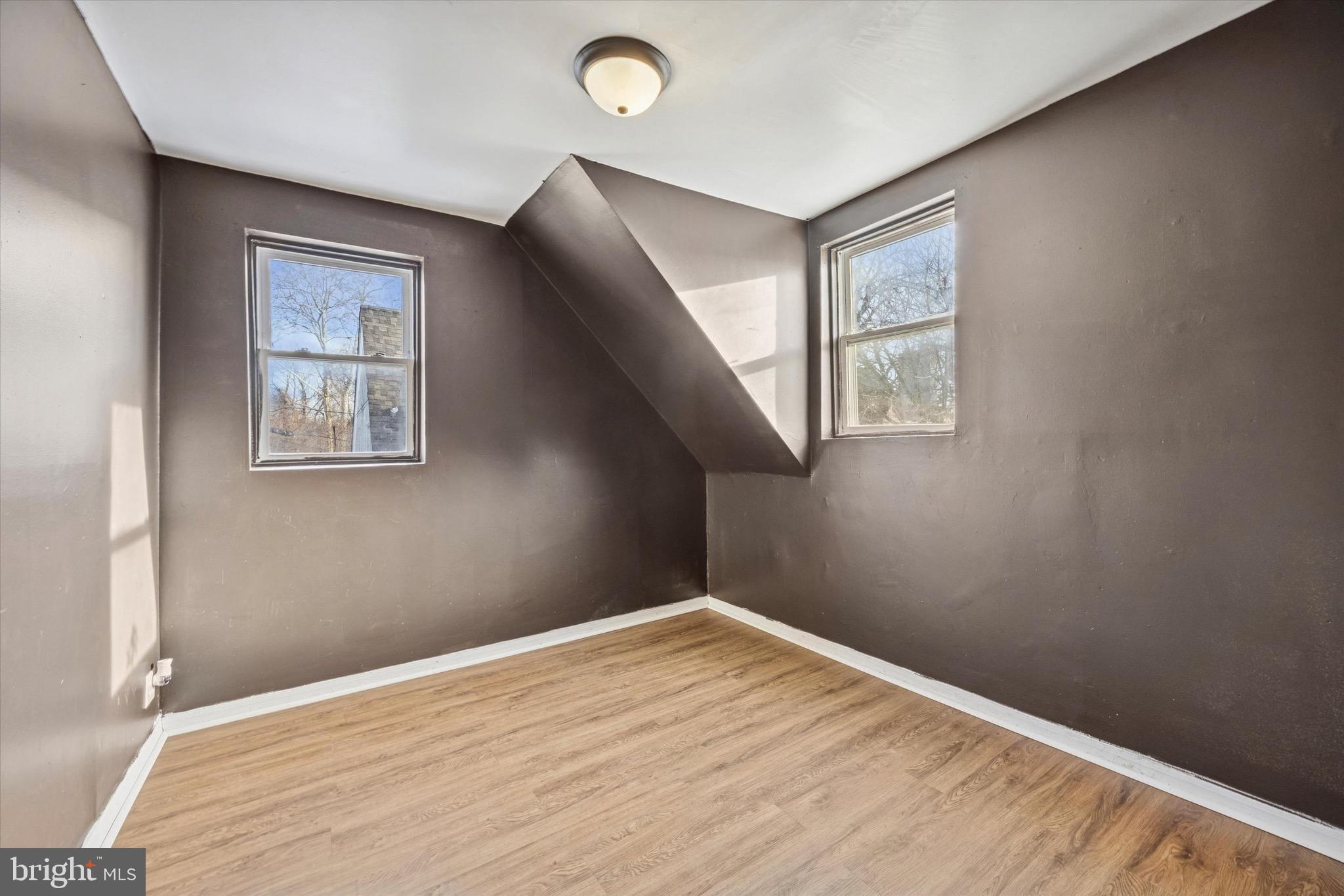 SUN VILLAGE - Residential