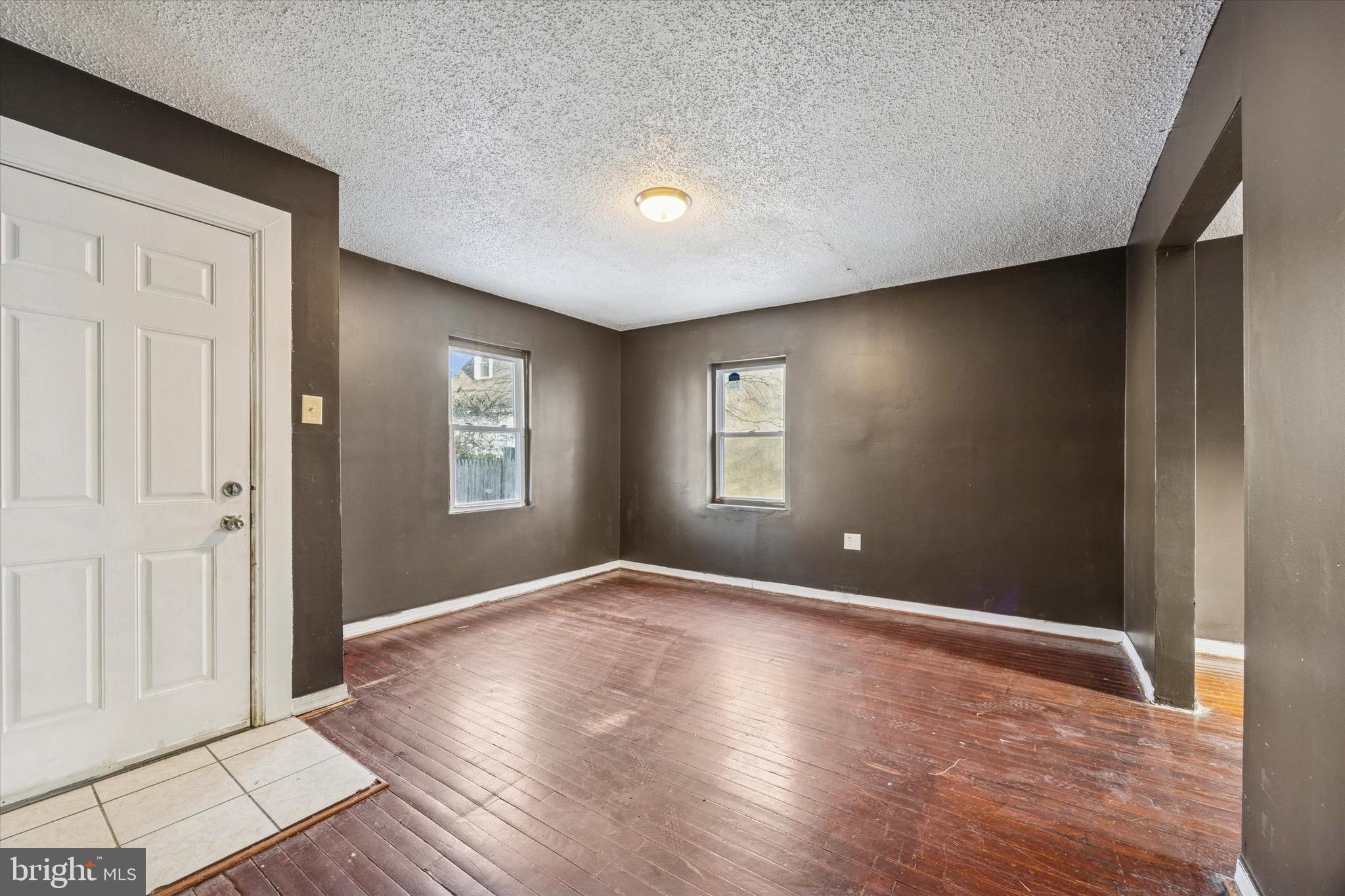 SUN VILLAGE - Residential