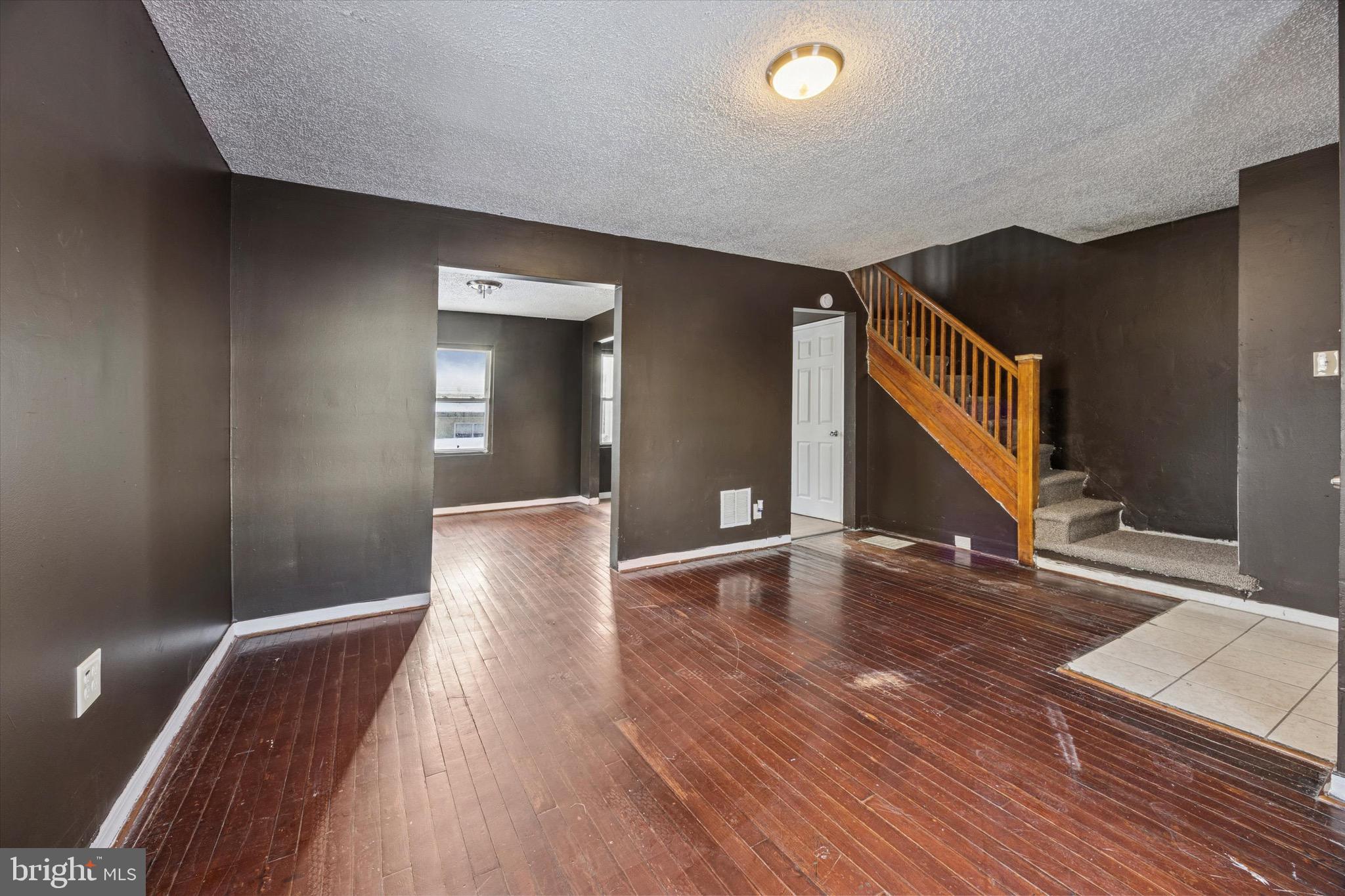 SUN VILLAGE - Residential