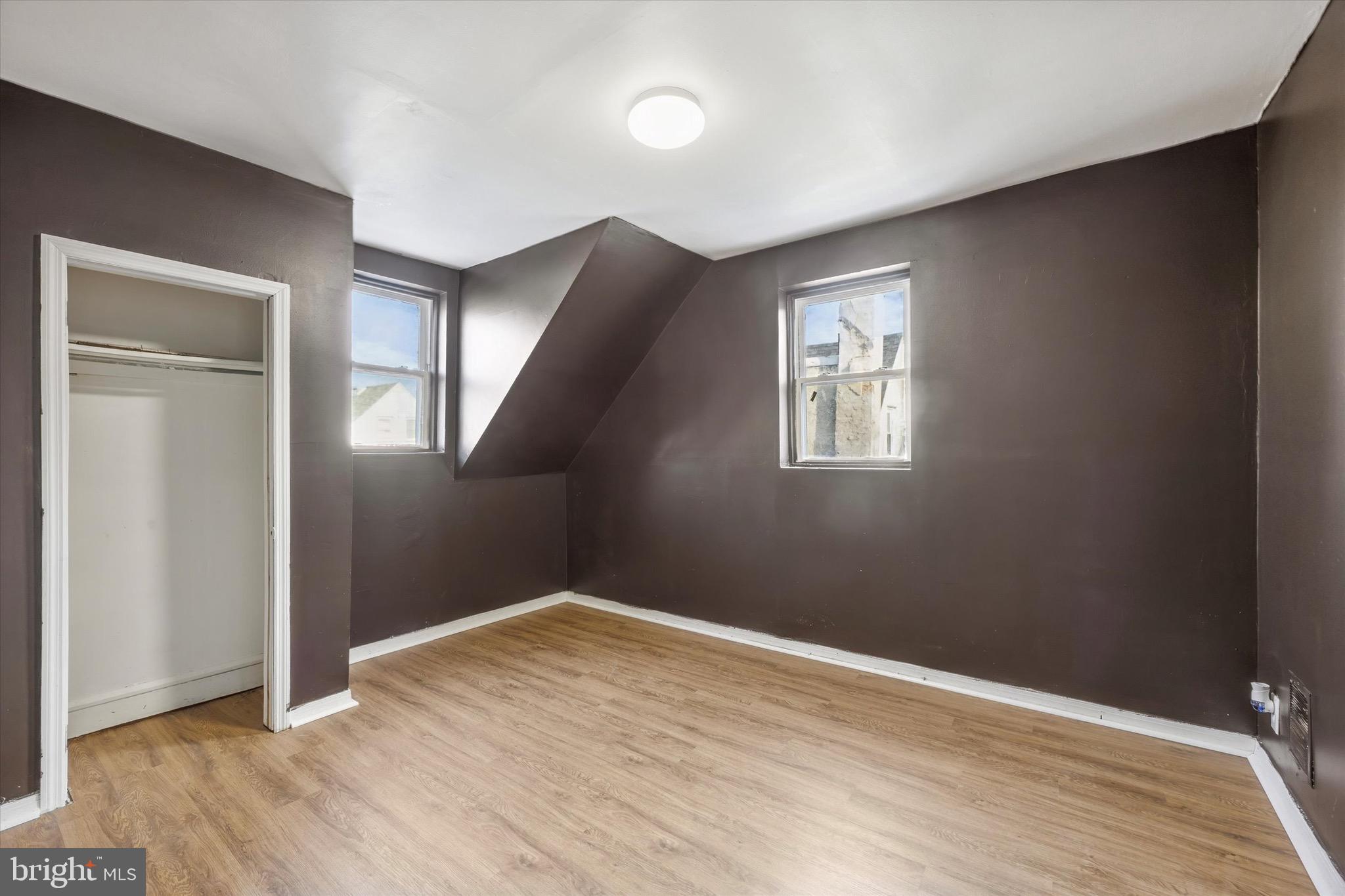 SUN VILLAGE - Residential