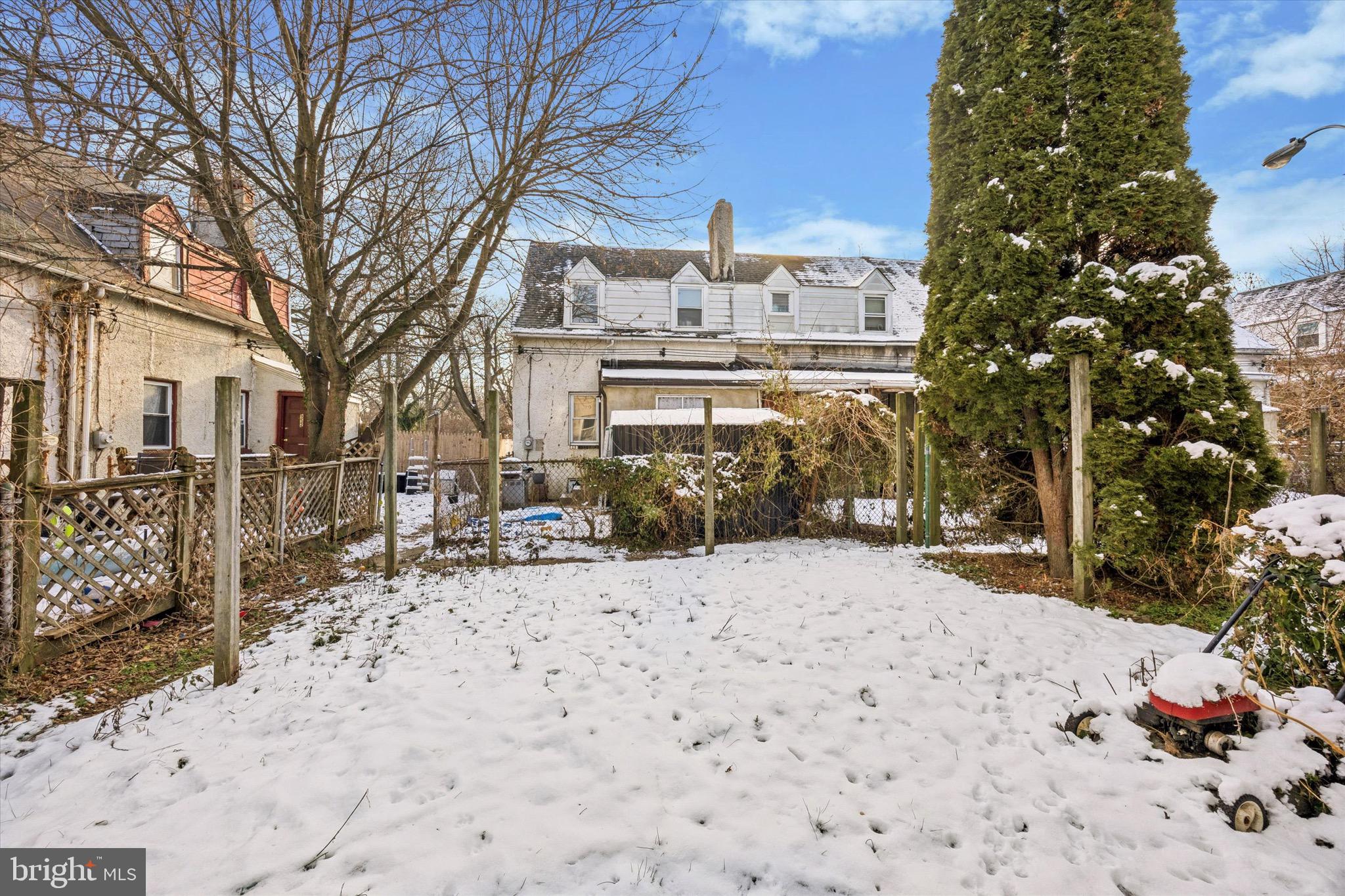 SUN VILLAGE - Residential