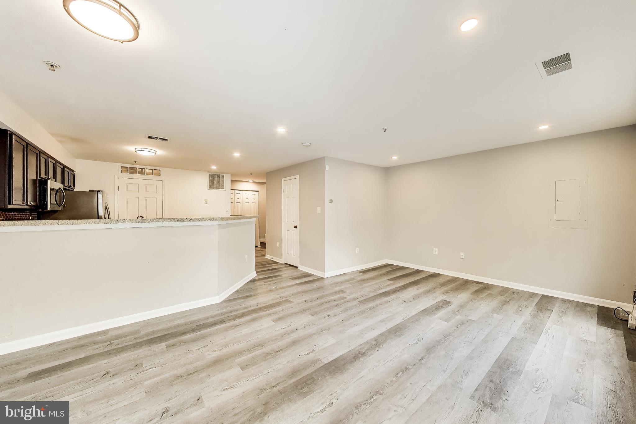 KING FARM WATKINS POND - Residential