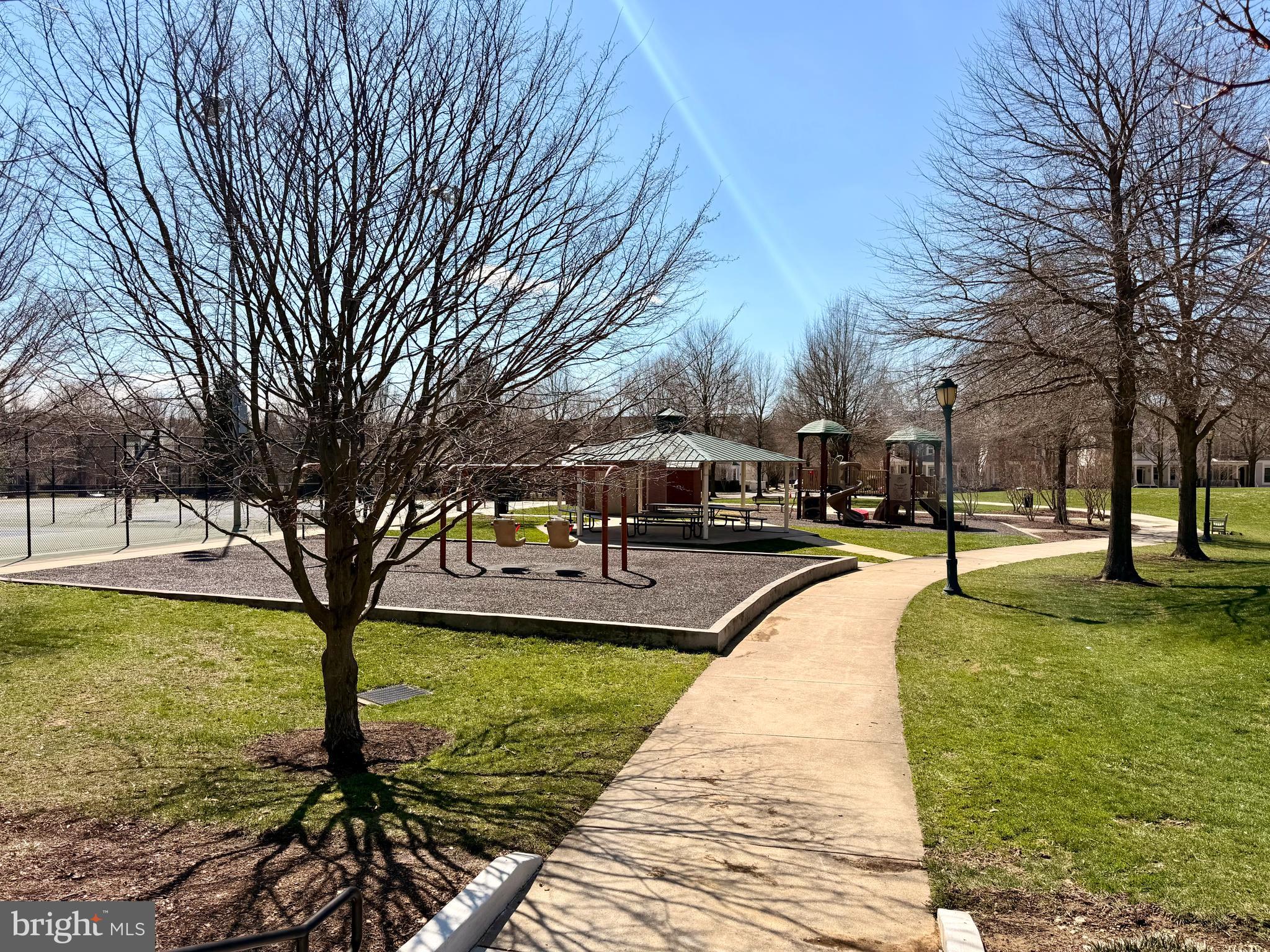 KING FARM WATKINS POND - Residential