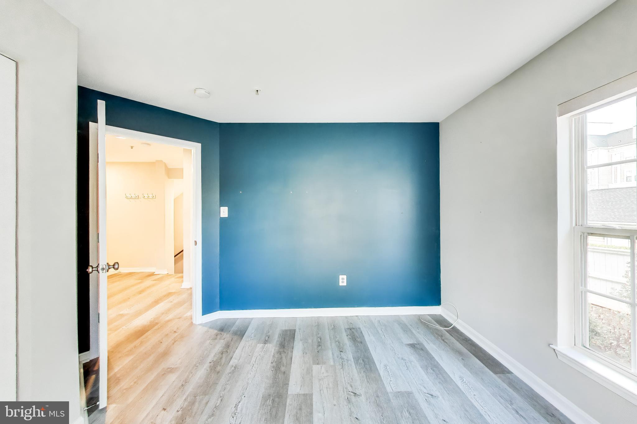 KING FARM WATKINS POND - Residential