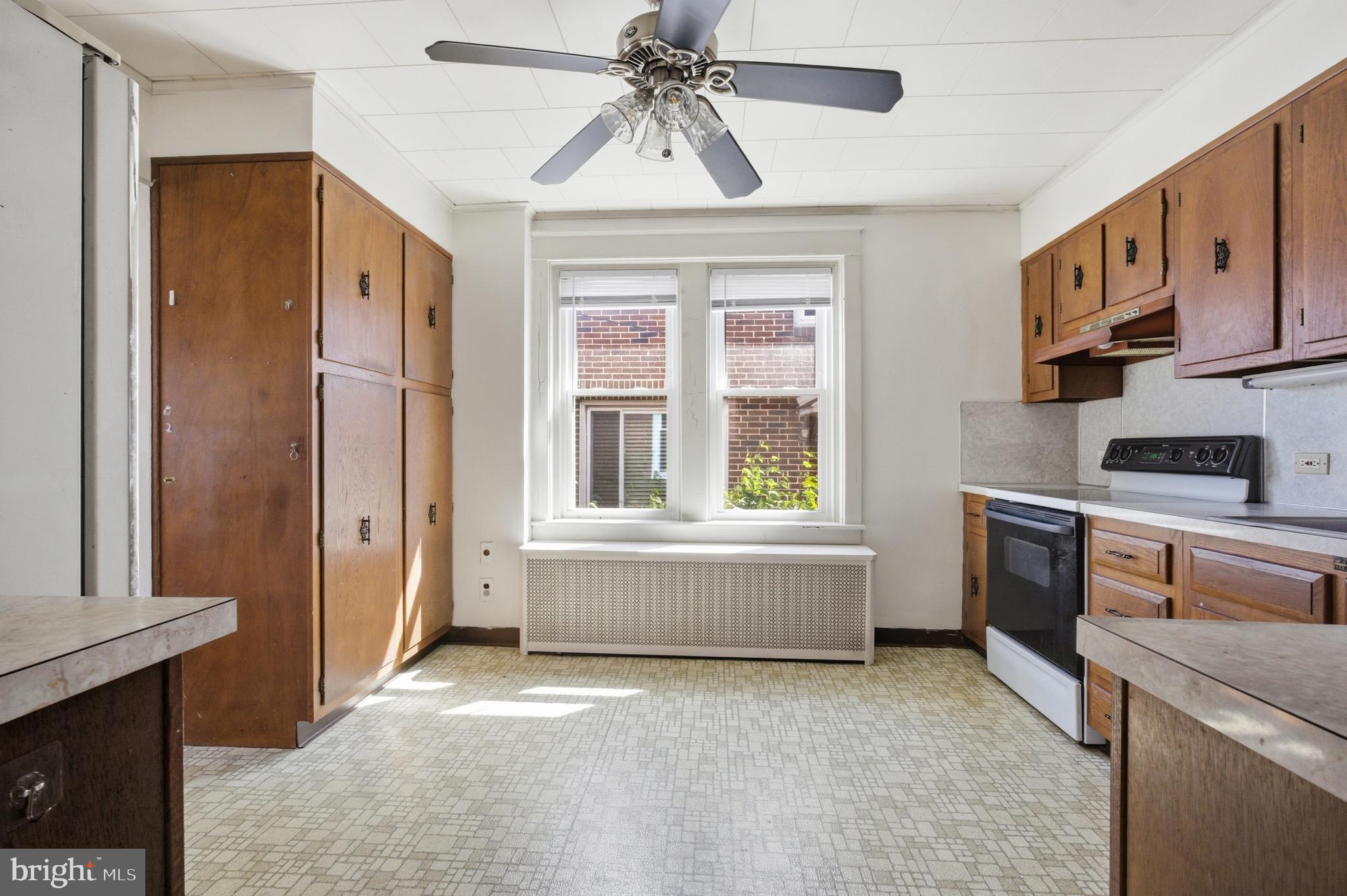1423 FAYETTE AVENUE