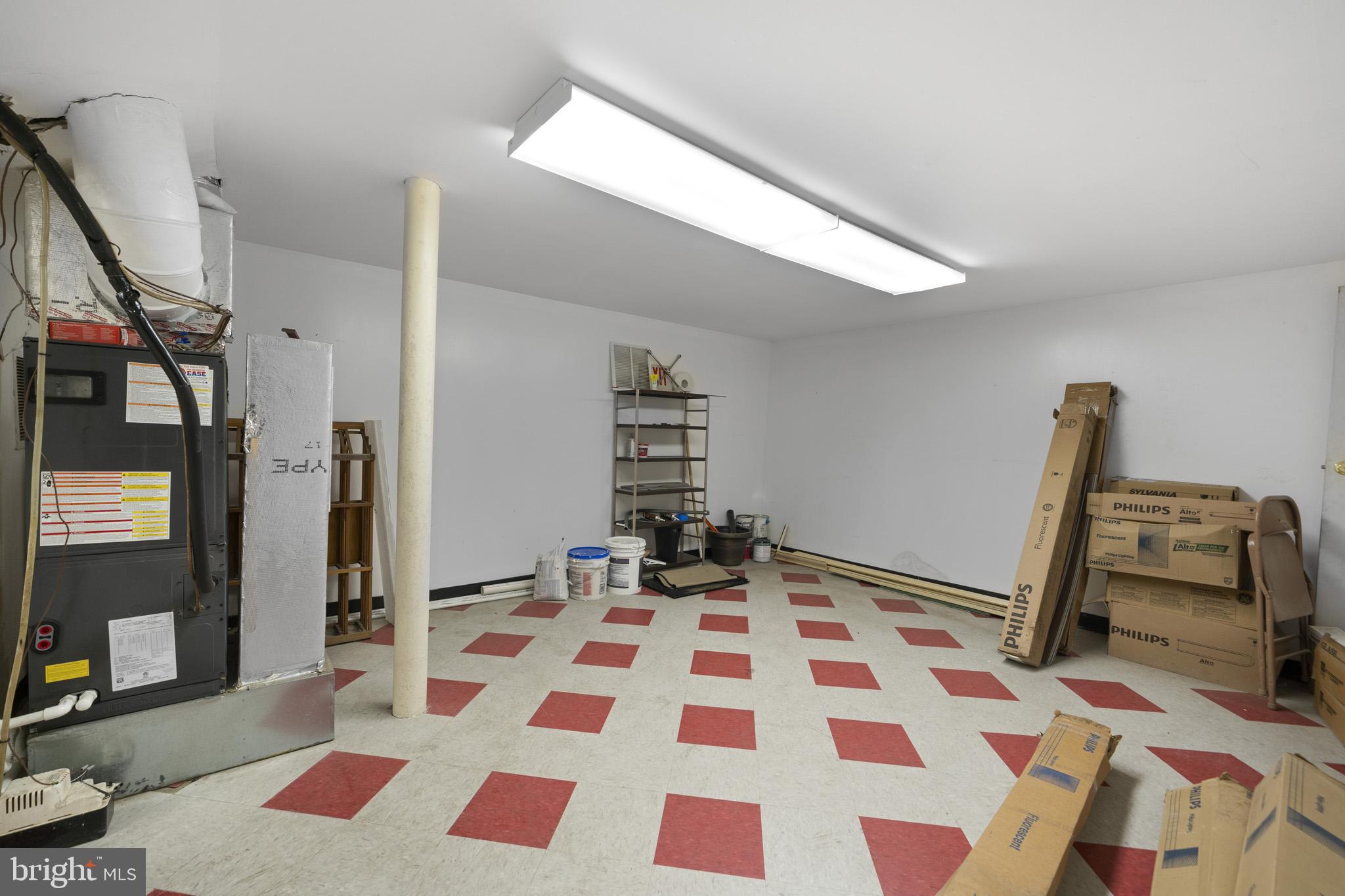 MARTINSBURG CITY - Commercial Sale