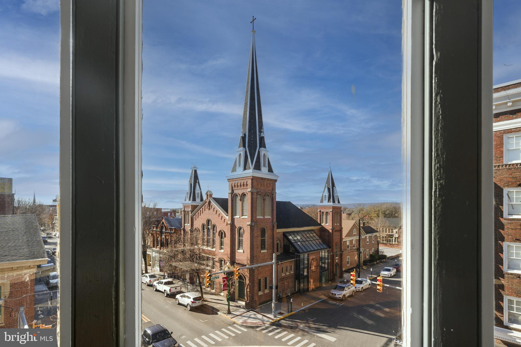 MARTINSBURG CITY - Commercial Sale