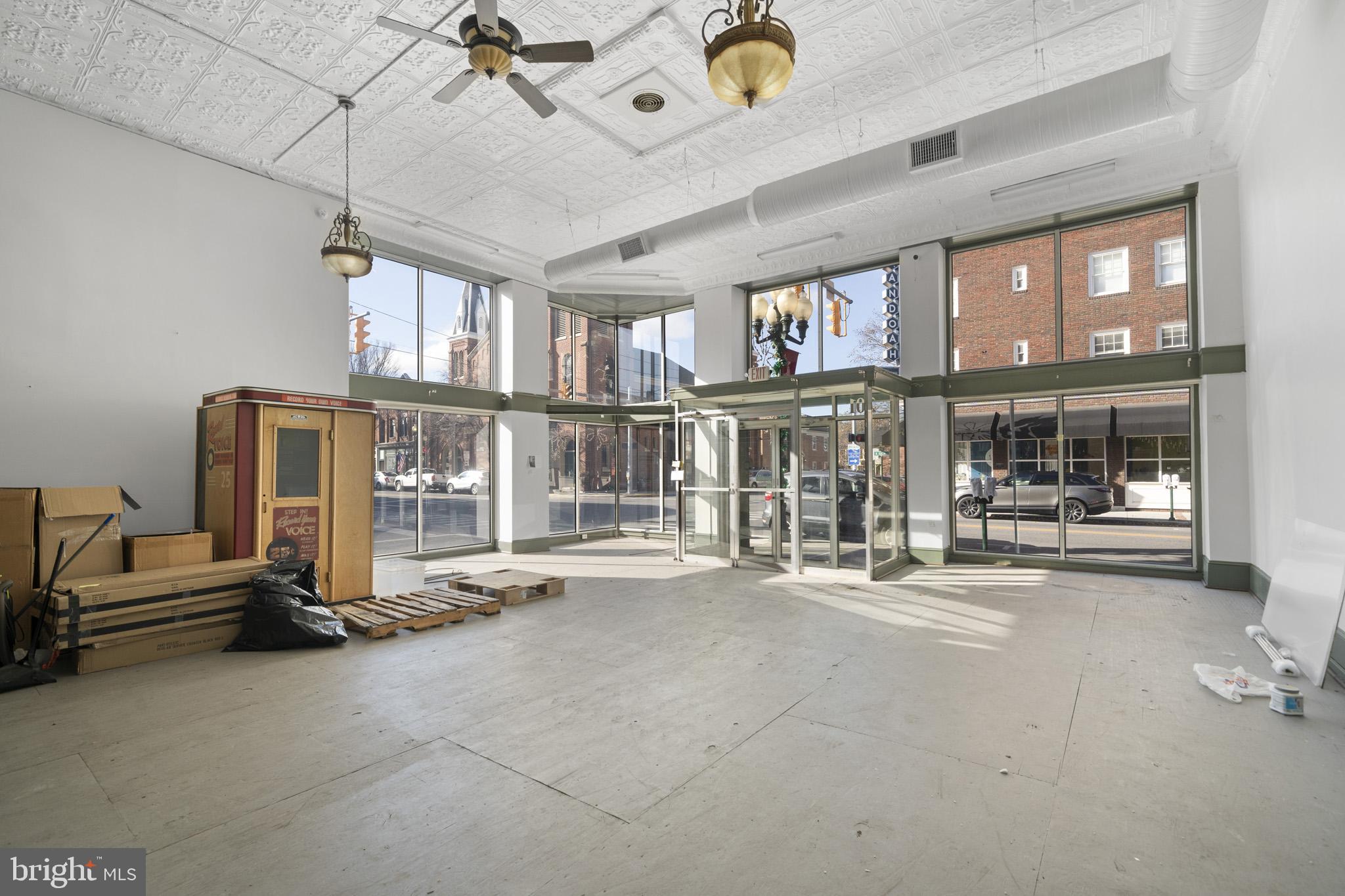 MARTINSBURG CITY - Commercial Sale