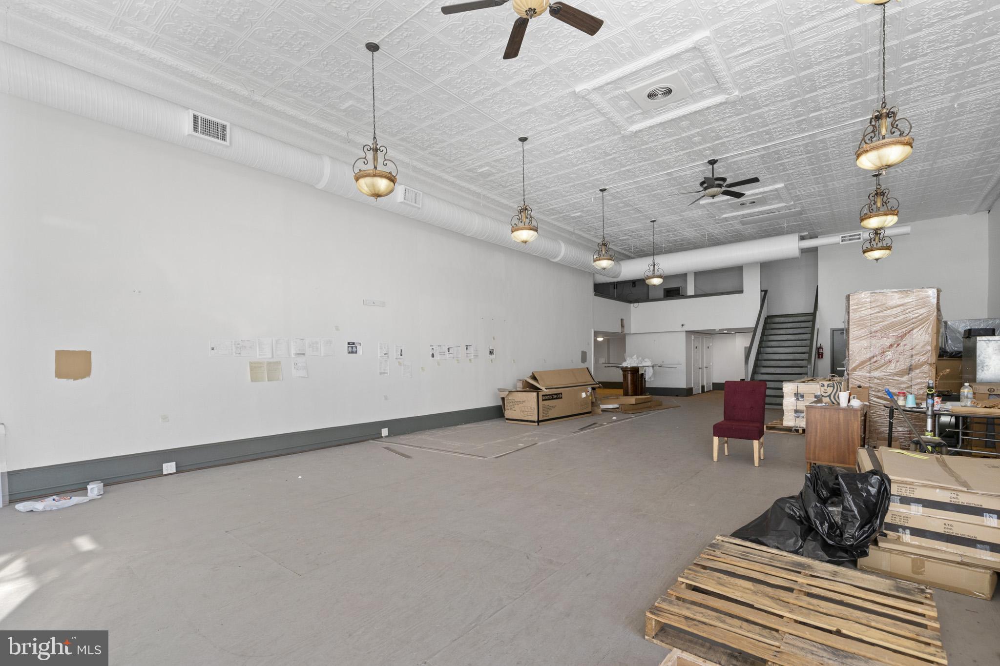 MARTINSBURG CITY - Commercial Sale