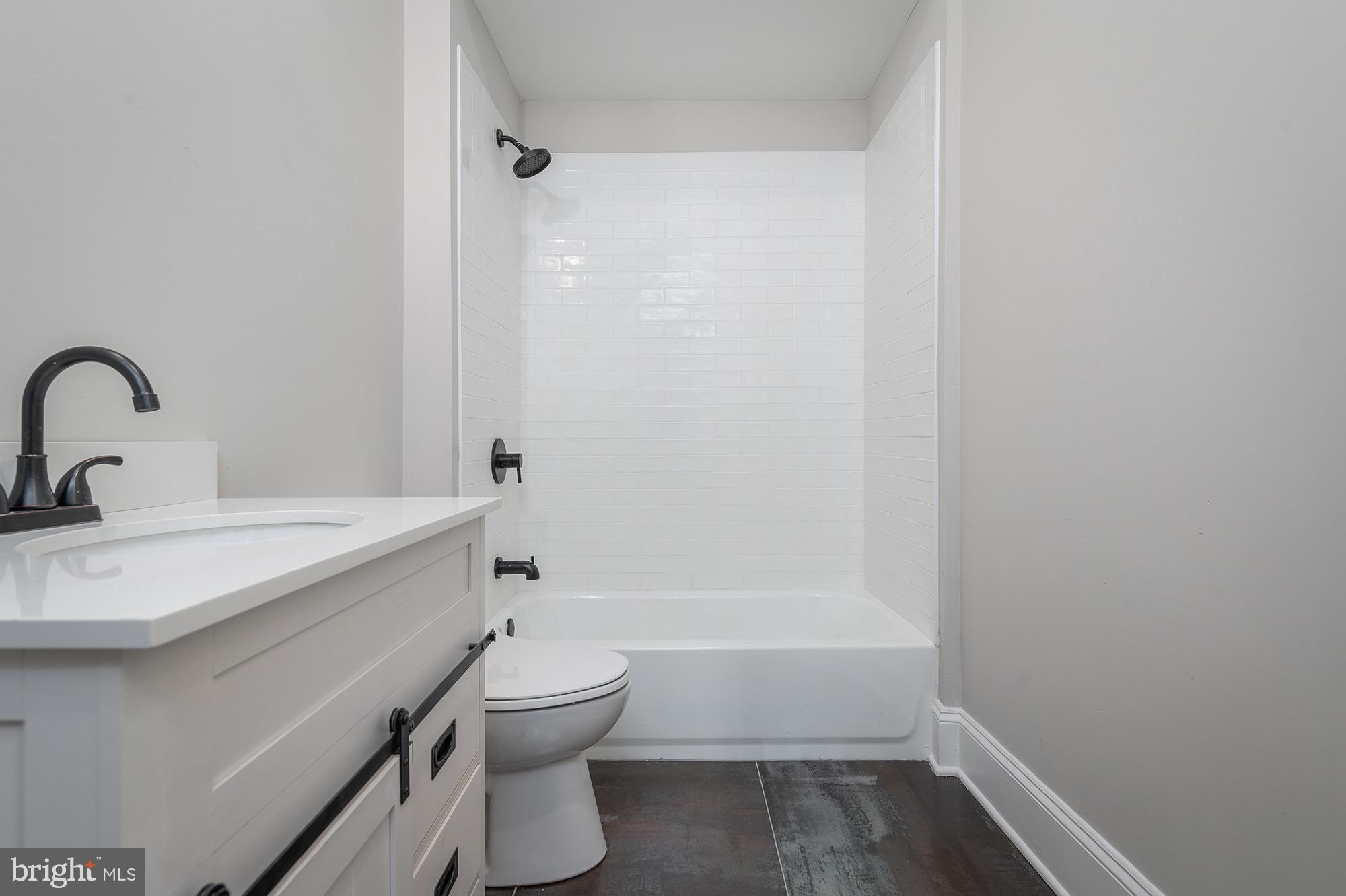 BOLTON HILL HISTORIC DISTRICT - Residential Lease