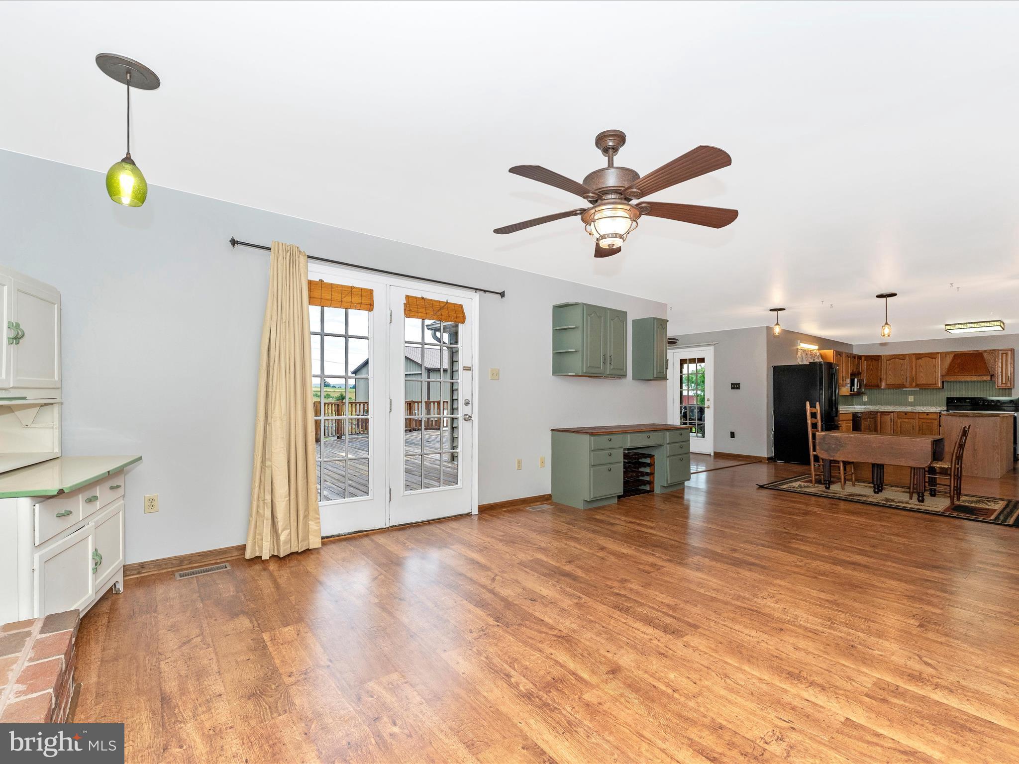 MIDDLETOWN - Residential