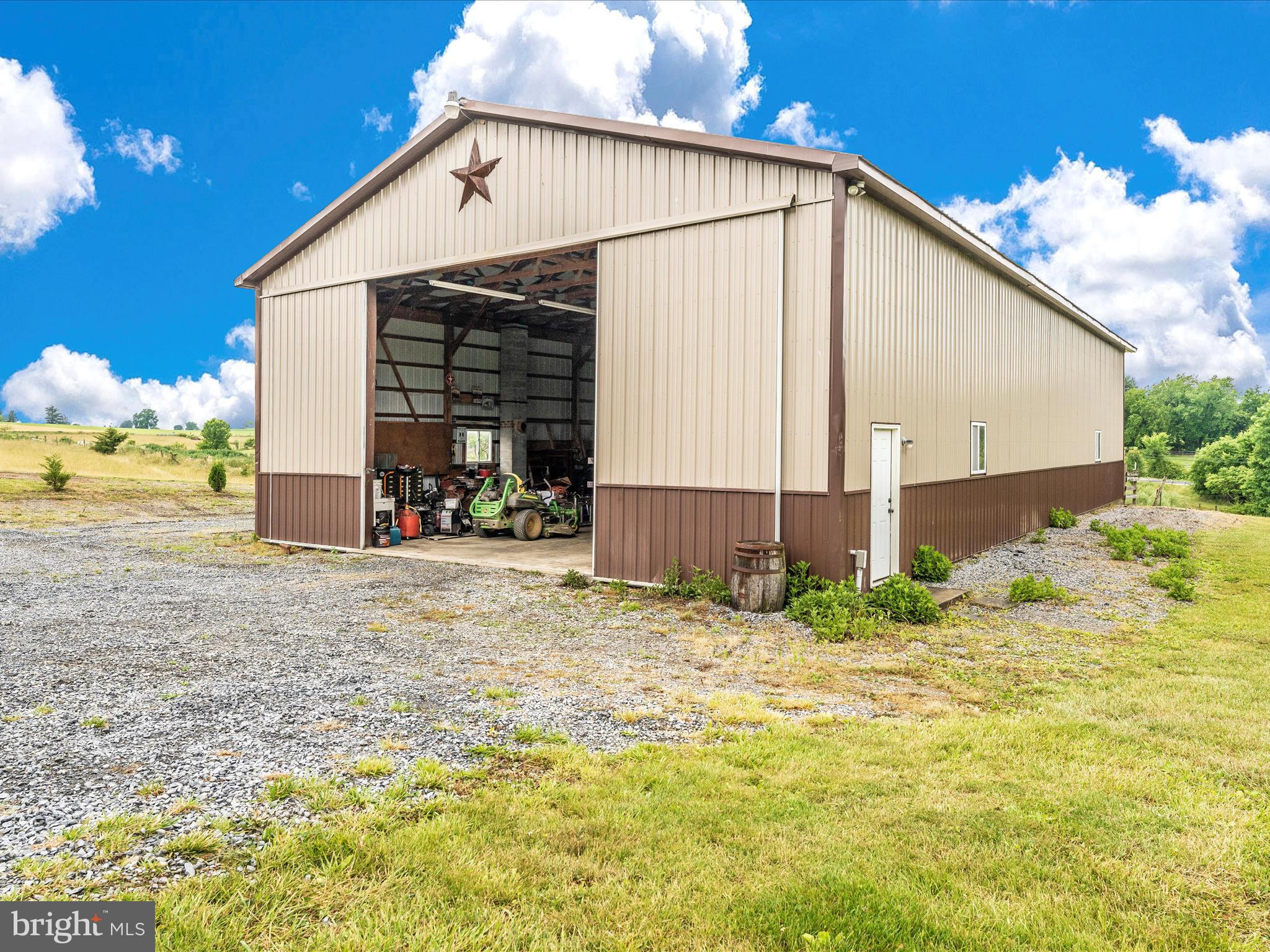 MIDDLETOWN - Residential