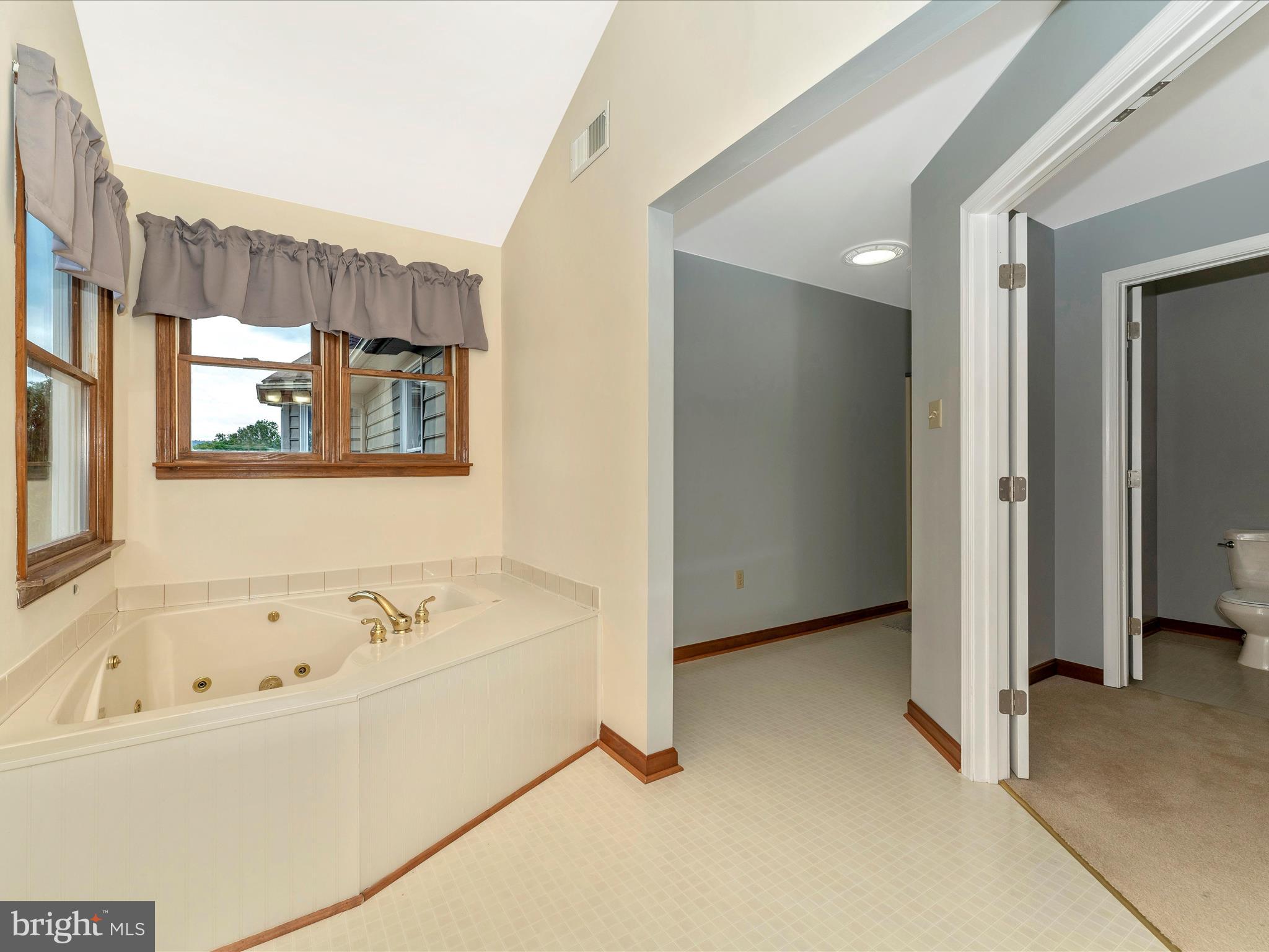 MIDDLETOWN - Residential