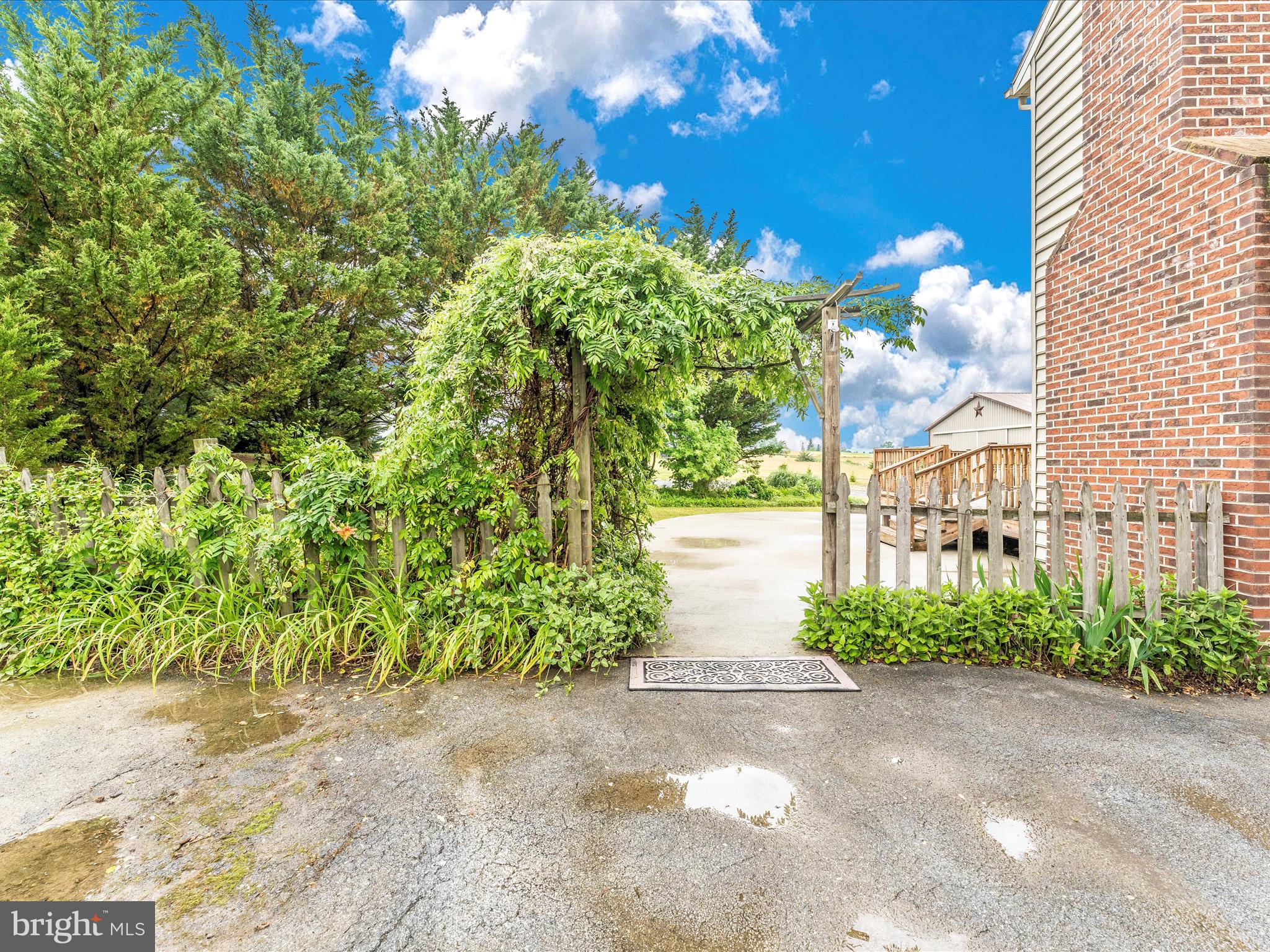 MIDDLETOWN - Residential