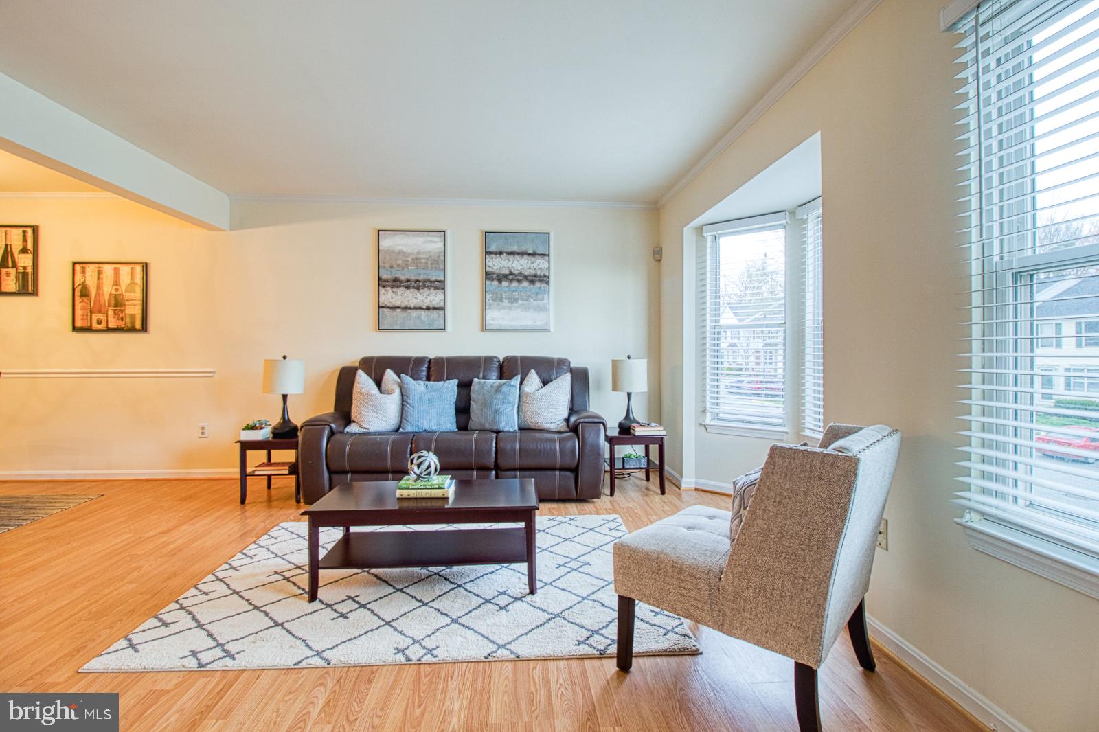 RIVERCHASE - Residential